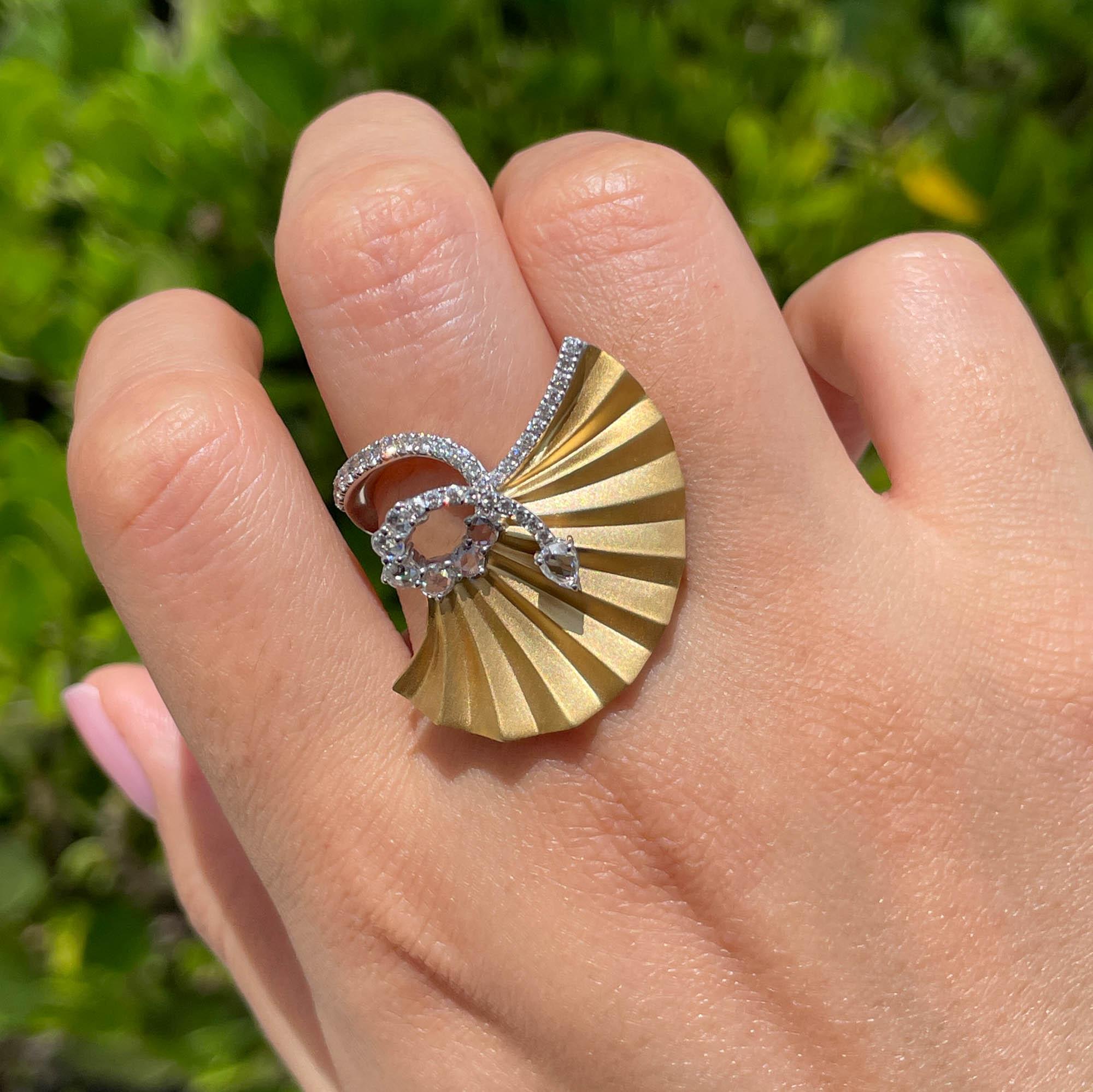 Jay Feder 18k Two Tone Gold Diamond Fan Plisse Ring  For Sale 4