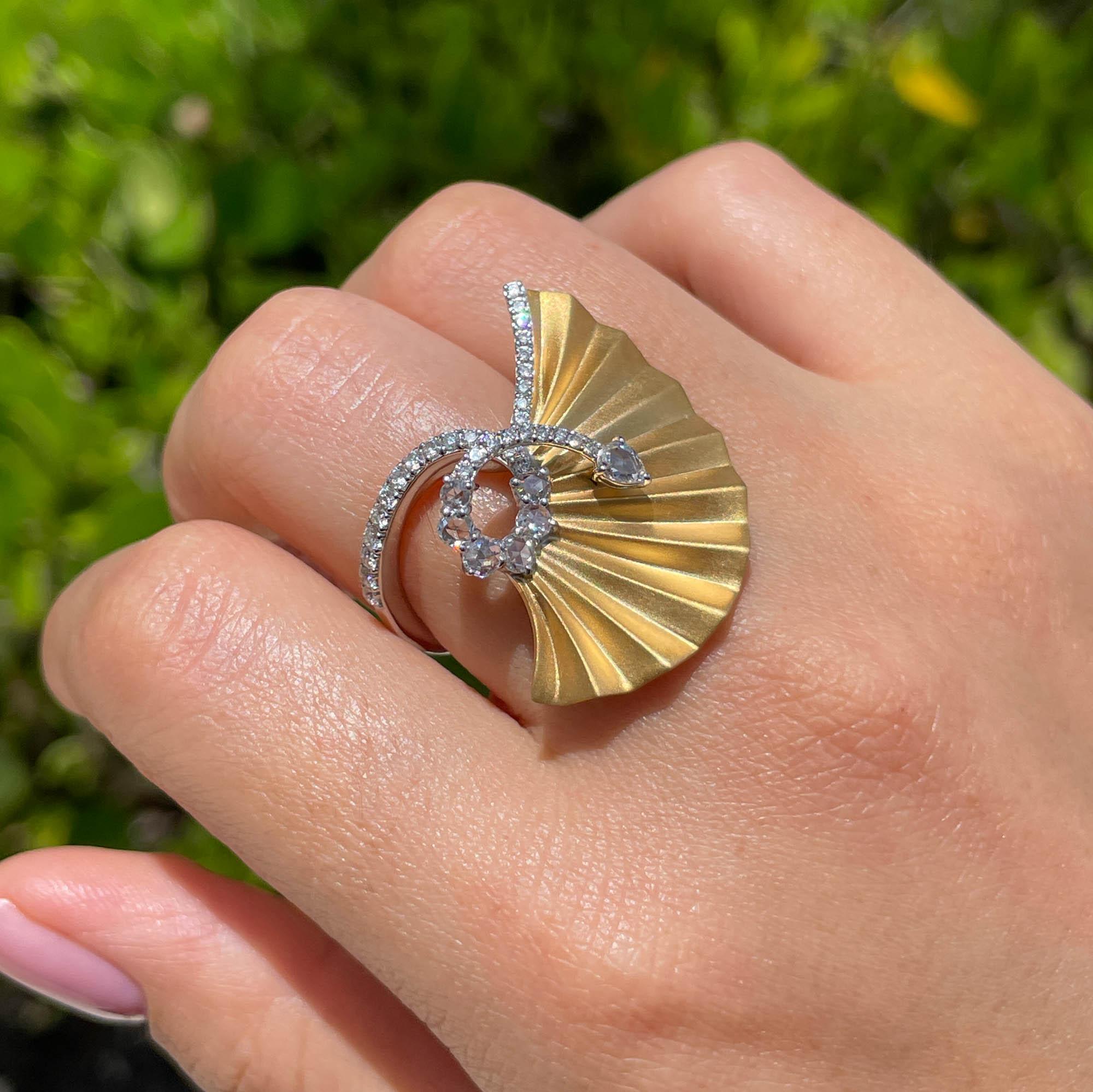 Women's Jay Feder 18k Two Tone Gold Diamond Fan Plisse Ring  For Sale