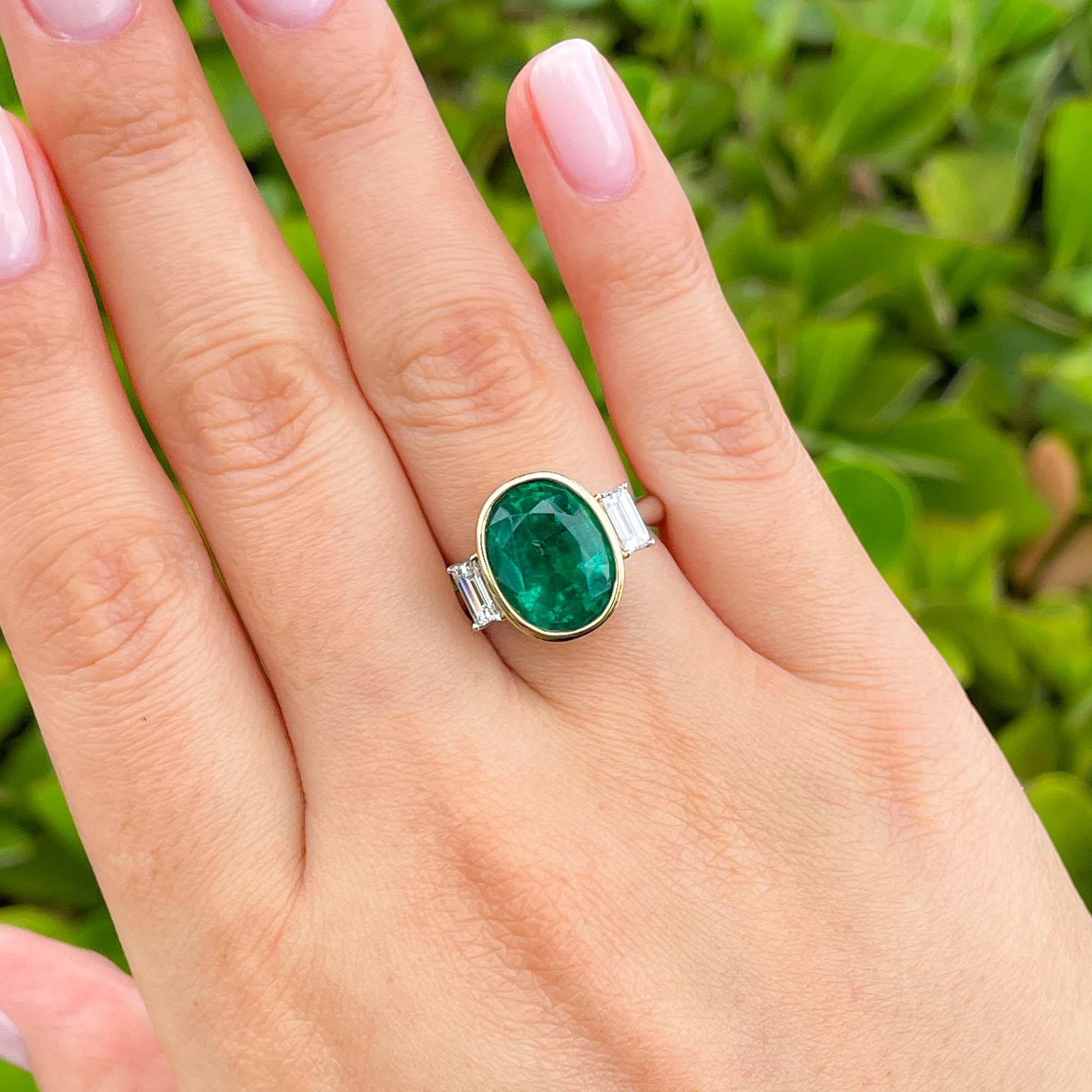 Jay Feder 18k Two Tone Gold Green Emerald and Diamond Three Stone Ring 5