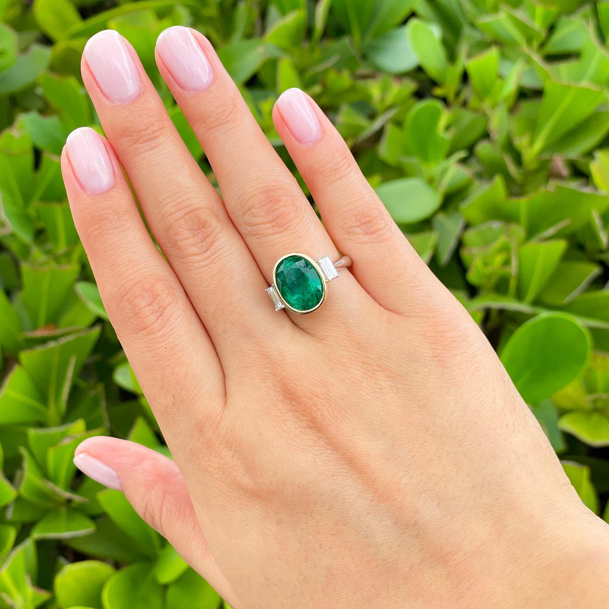 Jay Feder 18k Two Tone Gold Green Emerald and Diamond Three Stone Ring 6