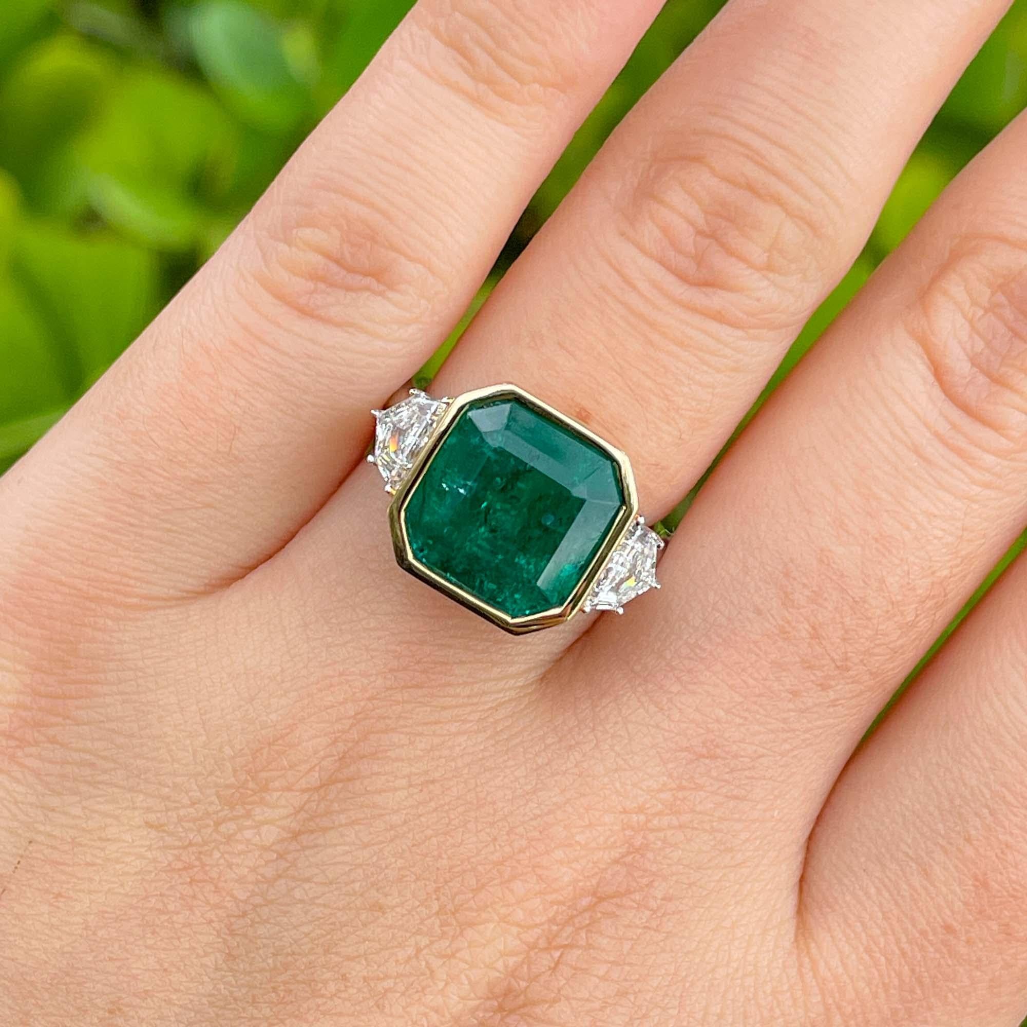 Jay Feder 18k Two Tone Gold Green Emerald and Diamond Three Stone Ring 7