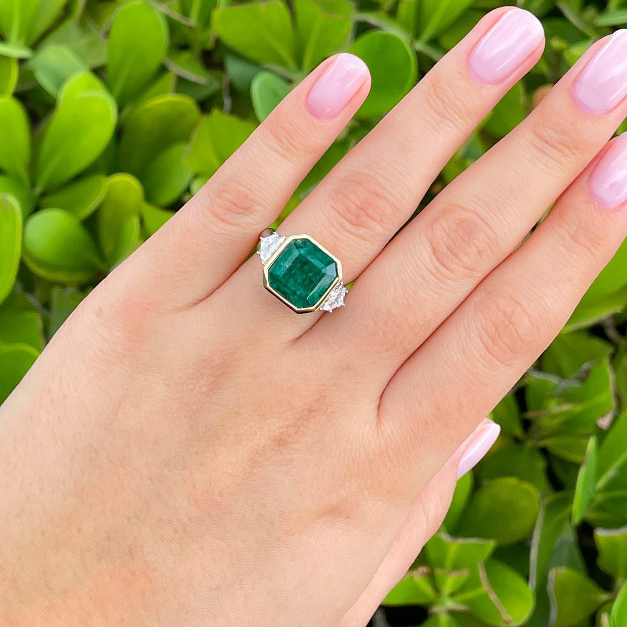 Jay Feder 18k Two Tone Gold Green Emerald and Diamond Three Stone Ring 9