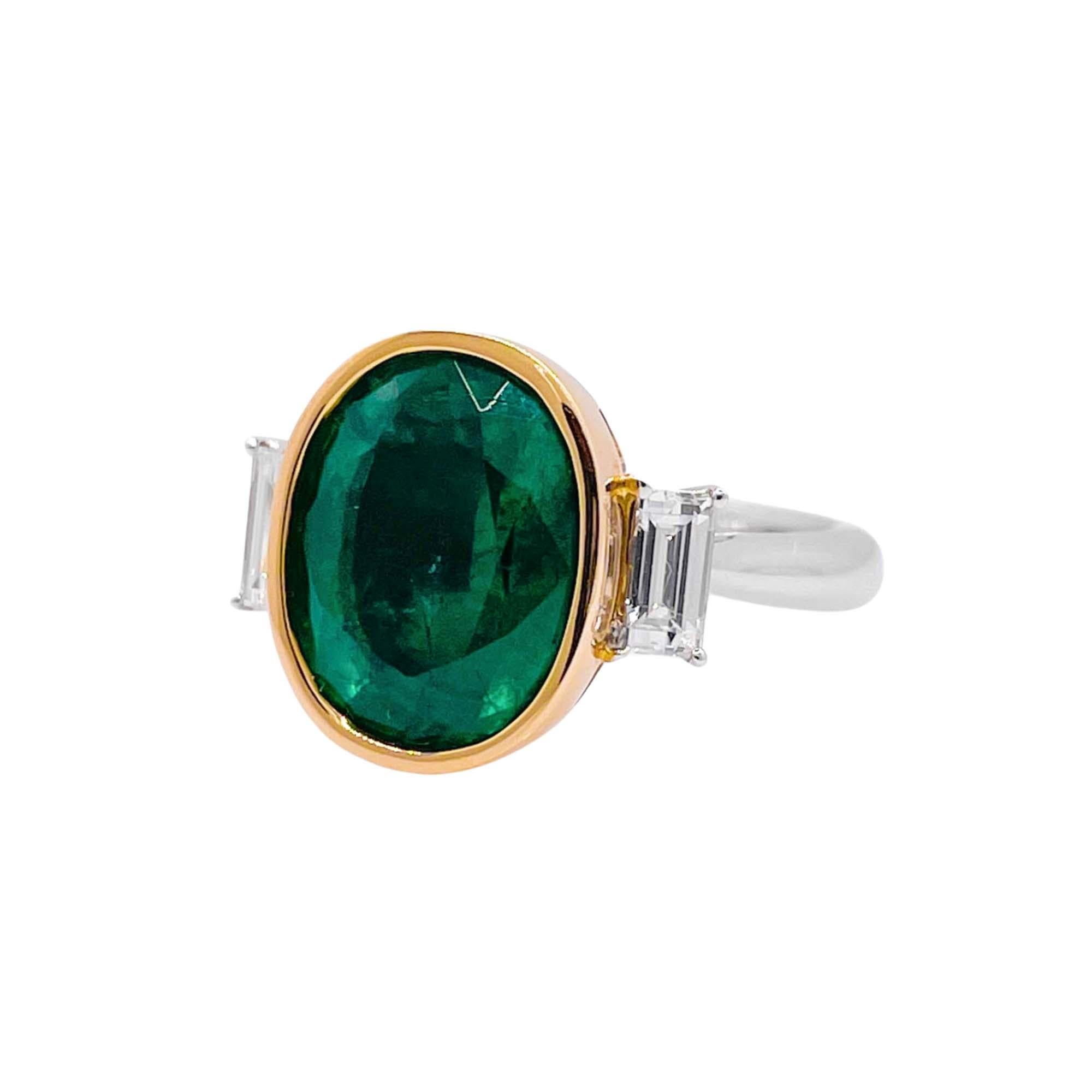 Oval Cut Jay Feder 18k Two Tone Gold Green Emerald and Diamond Three Stone Ring