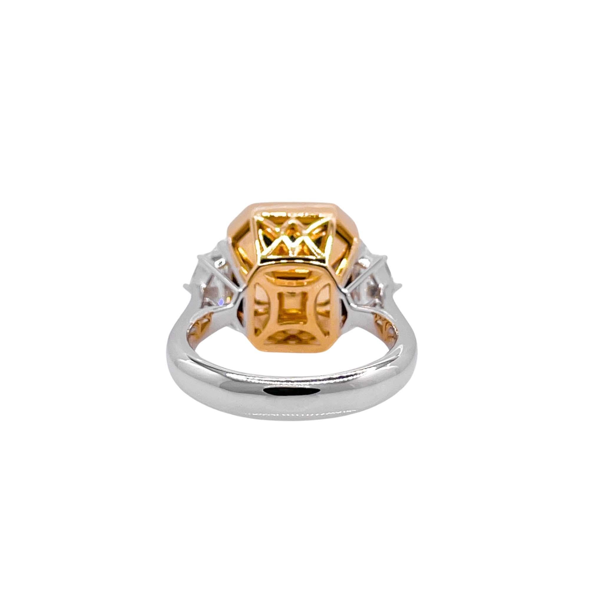 Women's or Men's Jay Feder 18k Two Tone Gold Green Emerald and Diamond Three Stone Ring