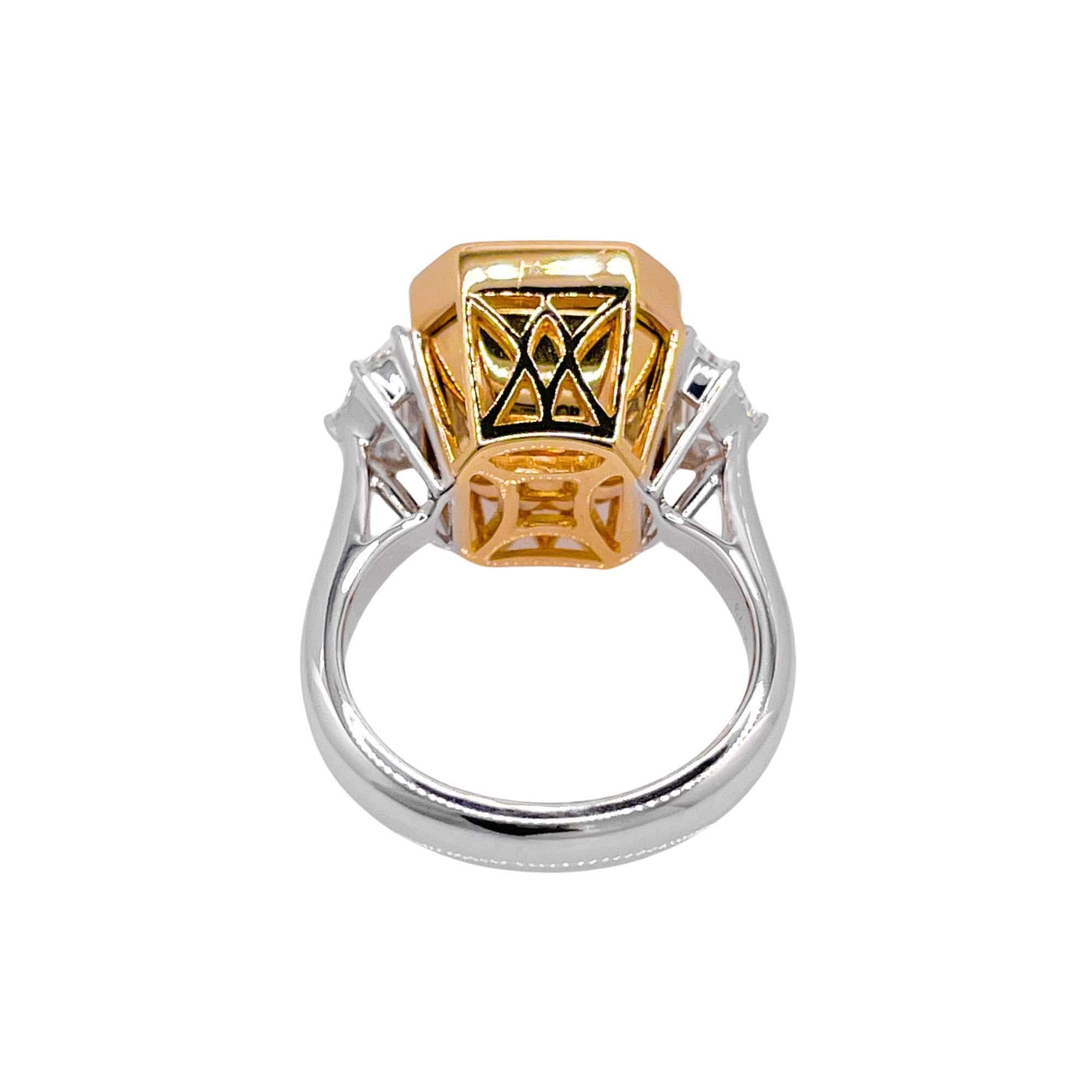 Jay Feder 18k Two Tone Gold Green Emerald and Diamond Three Stone Ring 1