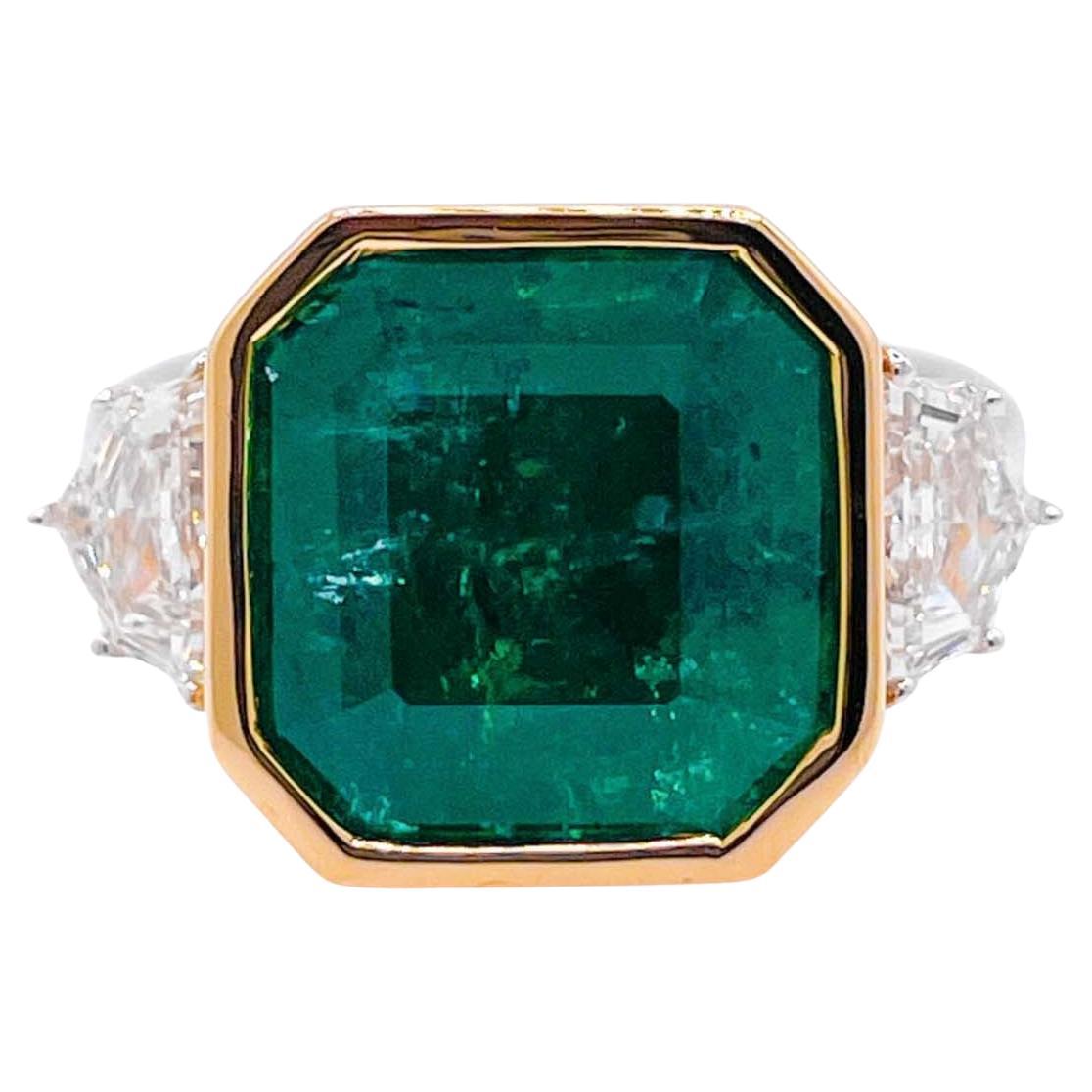 Jay Feder 18k Two Tone Gold Green Emerald and Diamond Three Stone Ring