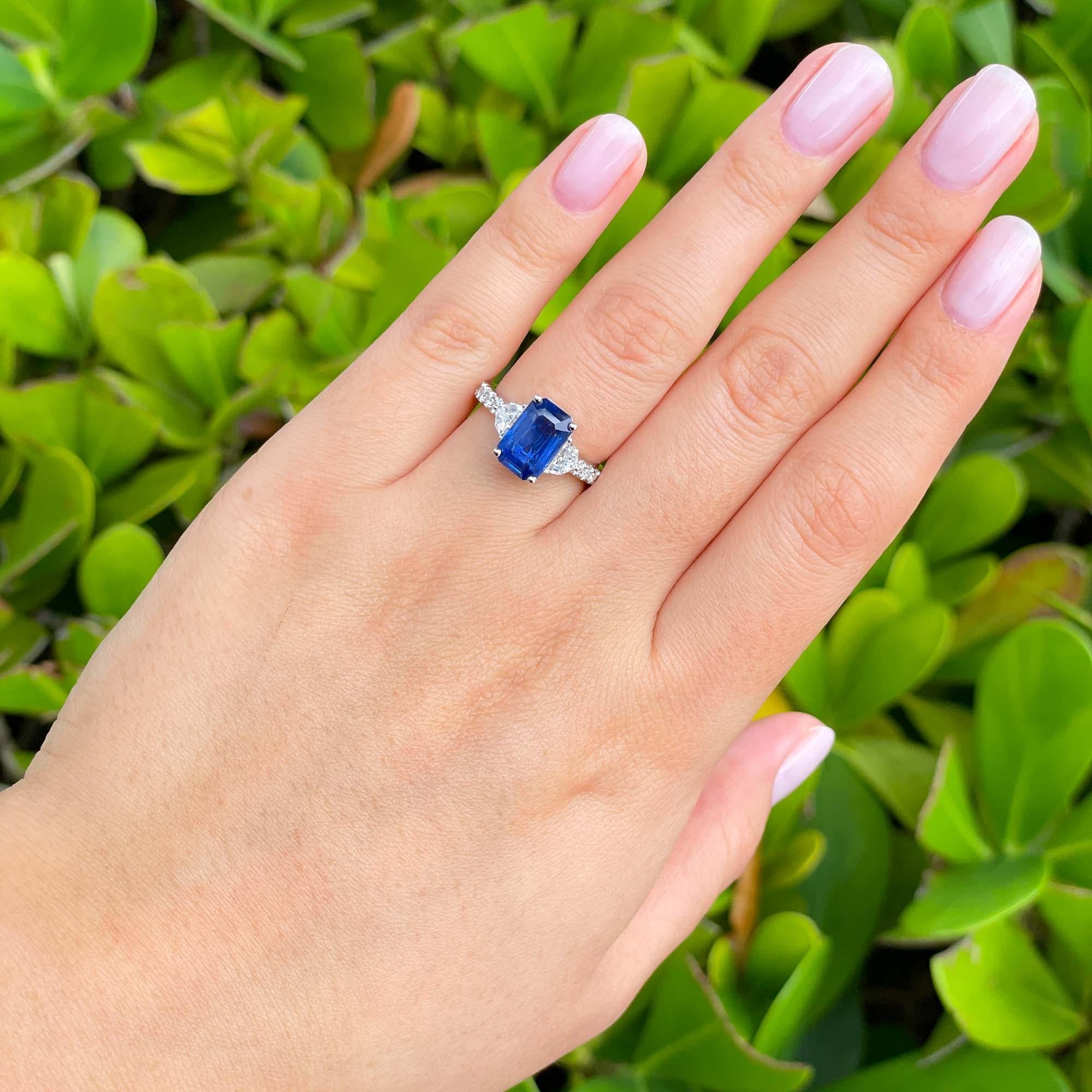 Jay Feder 18k White Gold Blue Sapphire and Diamond Three Stone Ring 5