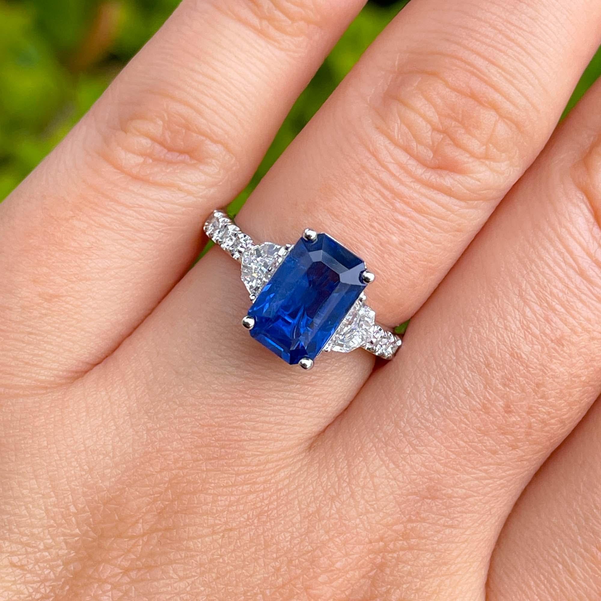 Jay Feder 18k White Gold Blue Sapphire and Diamond Three Stone Ring 4
