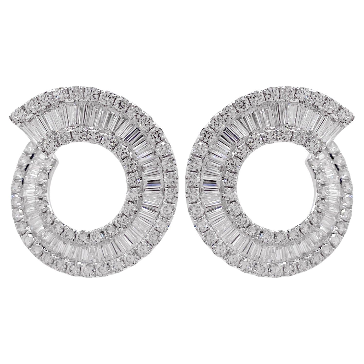 Jay Feder 18k White Gold Diamond C Shaped Earrings For Sale