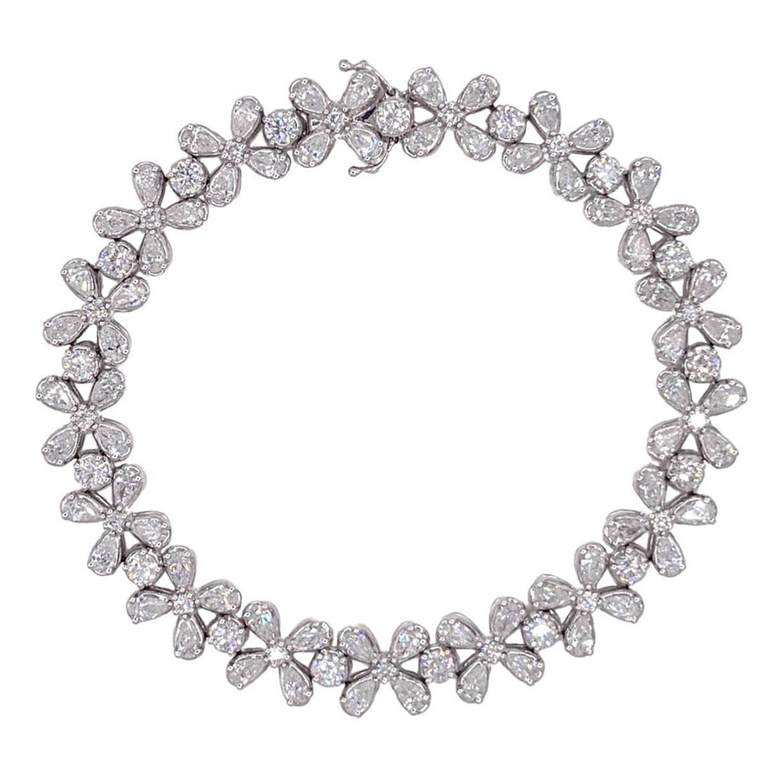 Jay Feder: 18 Karat Weißgold Diamant-Cluster-Tennisarmband mit Blumenmotiv