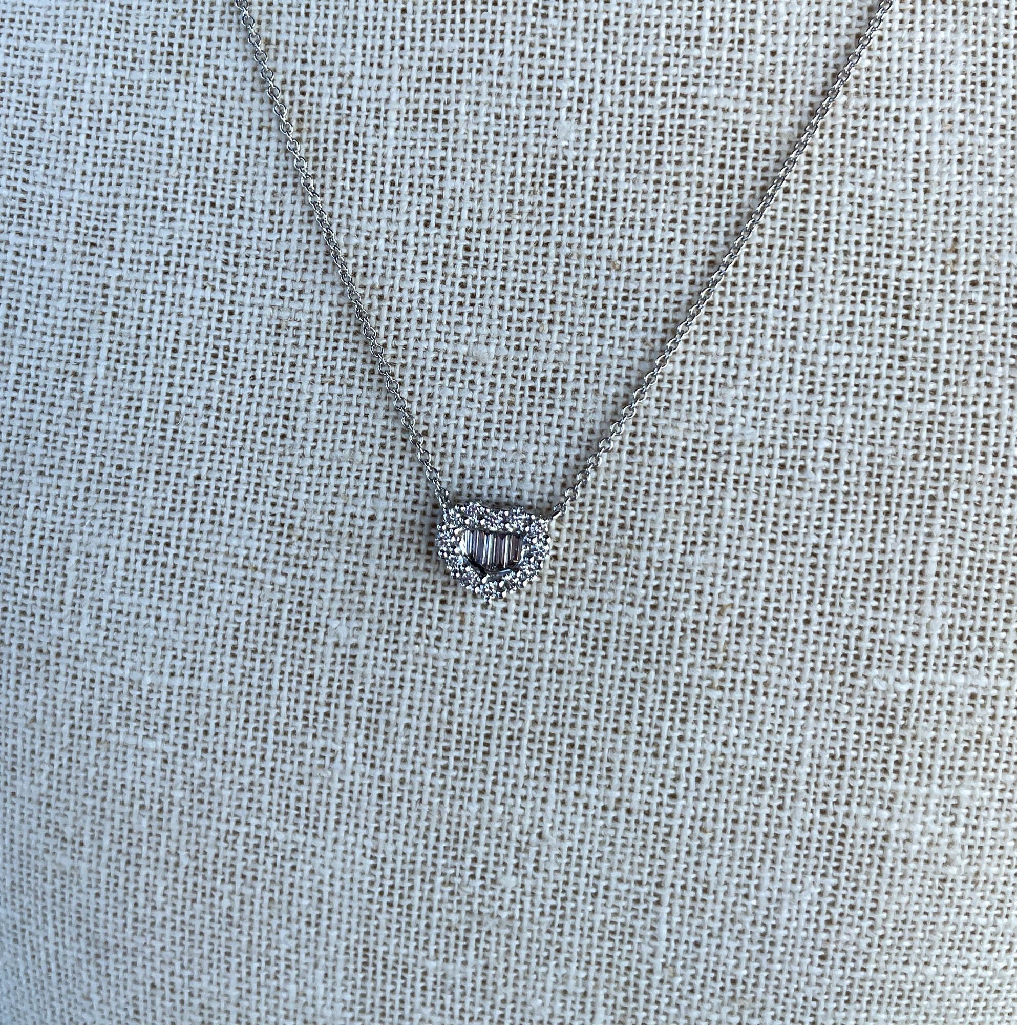 De las mujeres Collar Colgante Racimo de Corazones con Diamantes de Oro Blanco de 18k Jay Feder