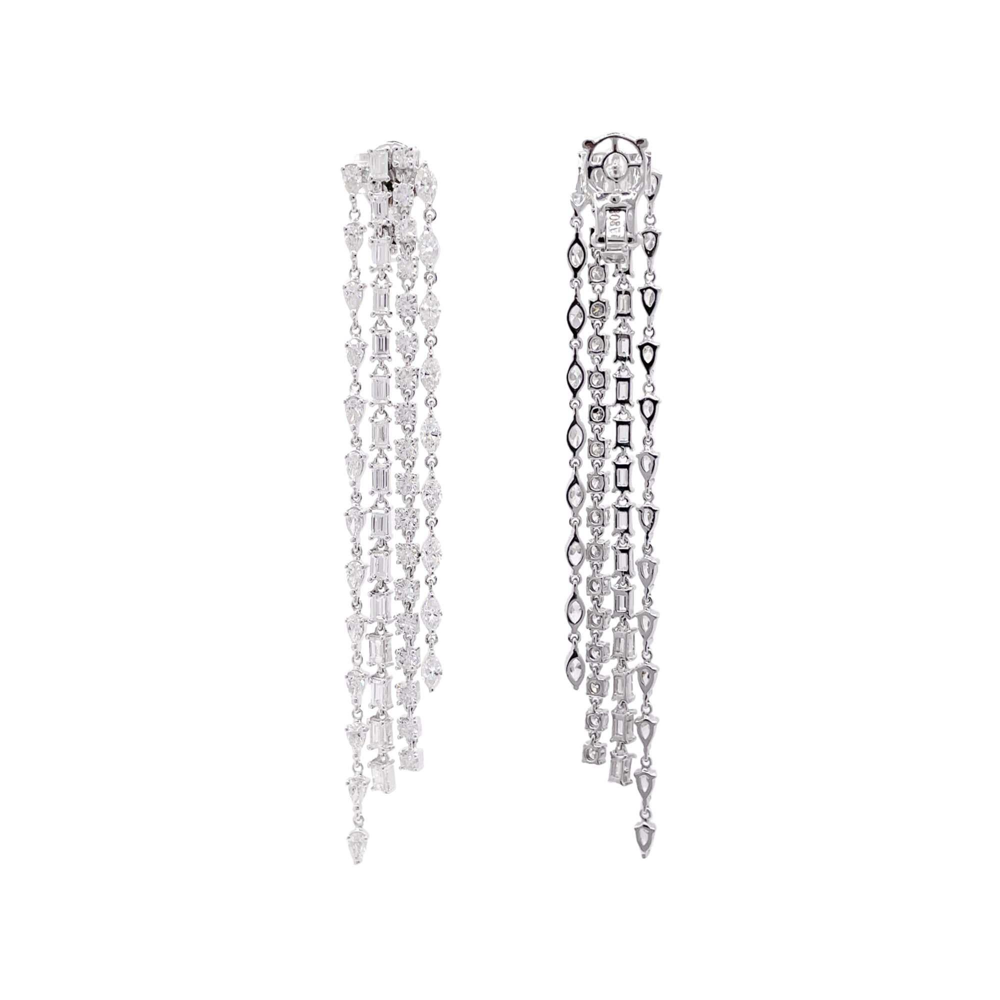 Jay Feder 18k White Gold Diamond Long Drop Dangle Earrings In Good Condition For Sale In Boca Raton, FL