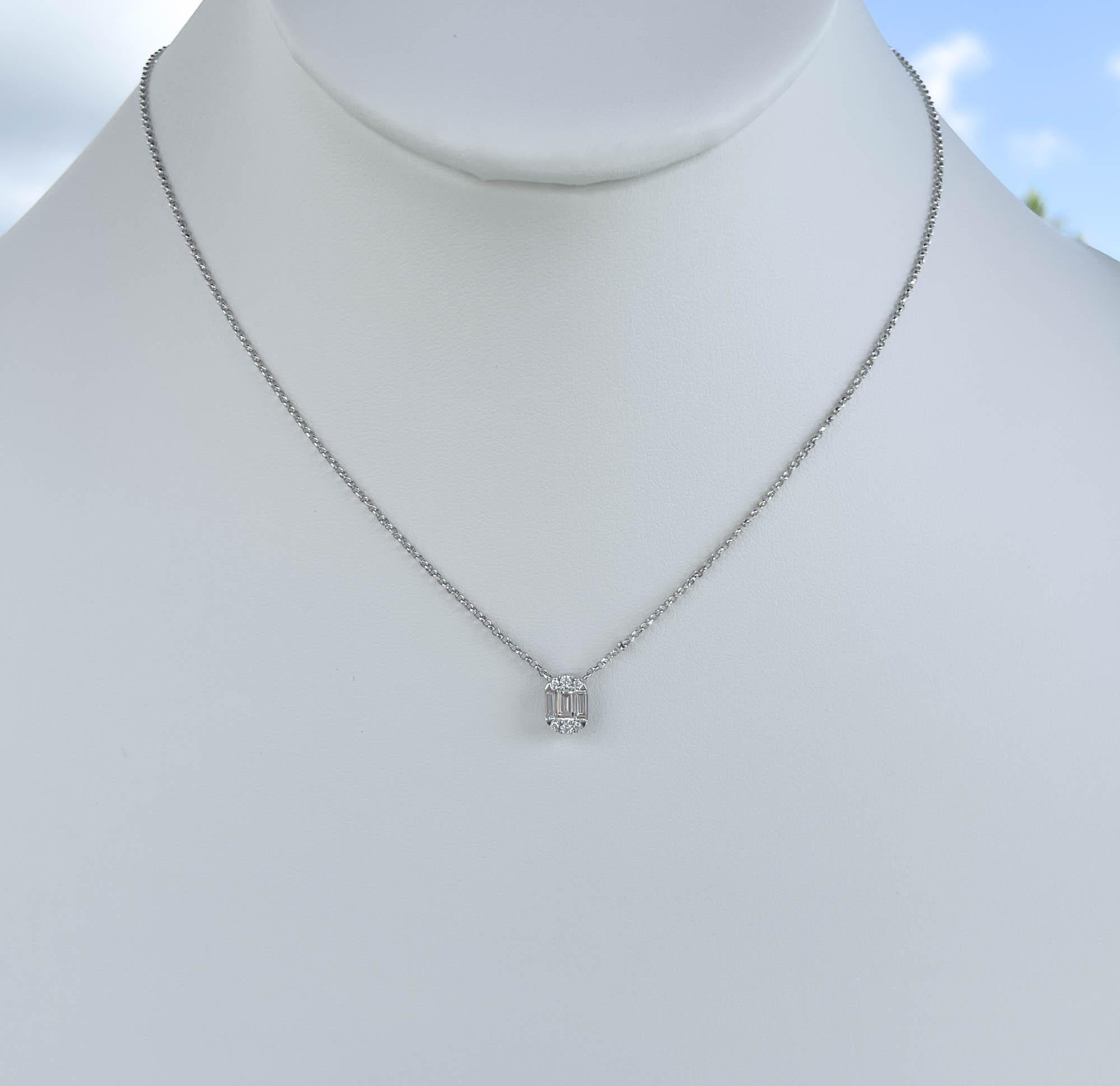 Collar Colgante Racimo Ovalado de Diamantes en Oro Blanco de 18k Jay Feder 2