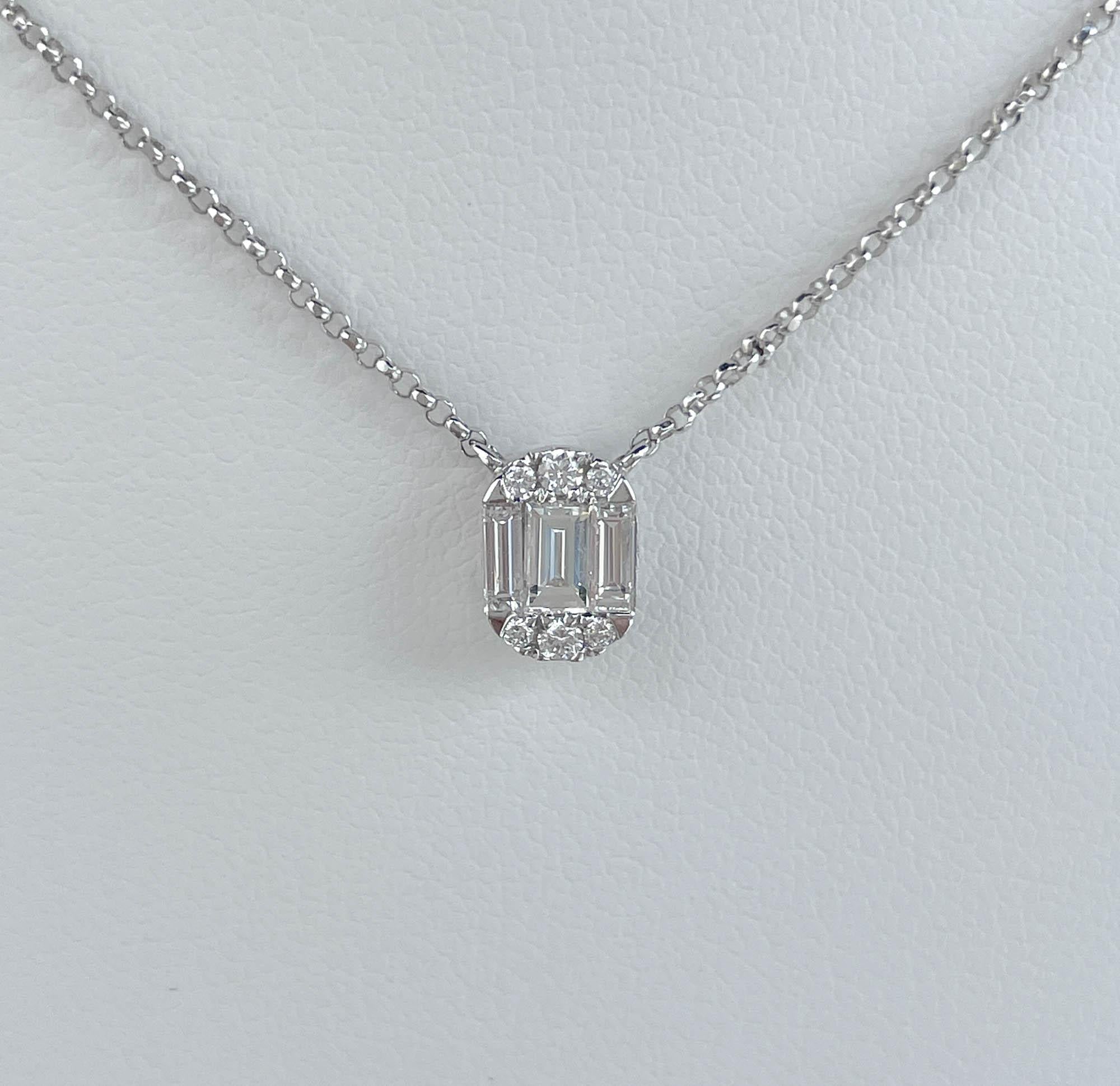 Collar Colgante Racimo Ovalado de Diamantes en Oro Blanco de 18k Jay Feder 3