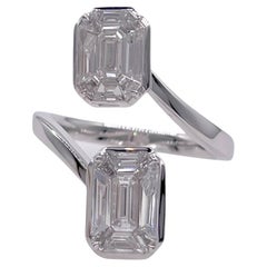 Jay Federing Anello Cocktail Bypass a forma di smeraldo in oro bianco 18k