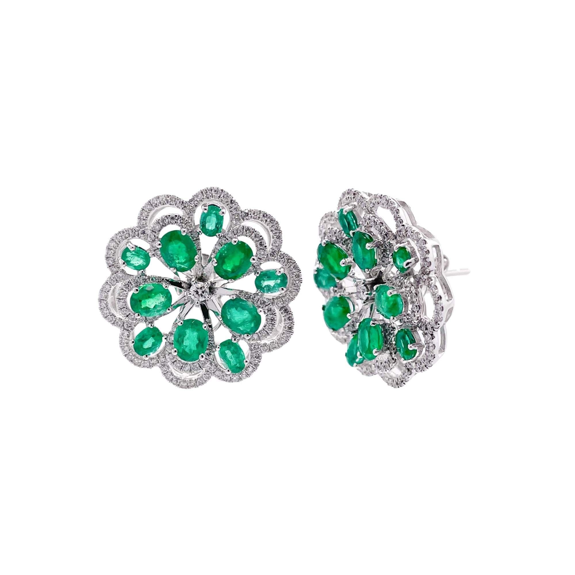 Mixed Cut Jay Feder 18k White Gold Green Emerald Diamond Flower Cluster Earrings For Sale