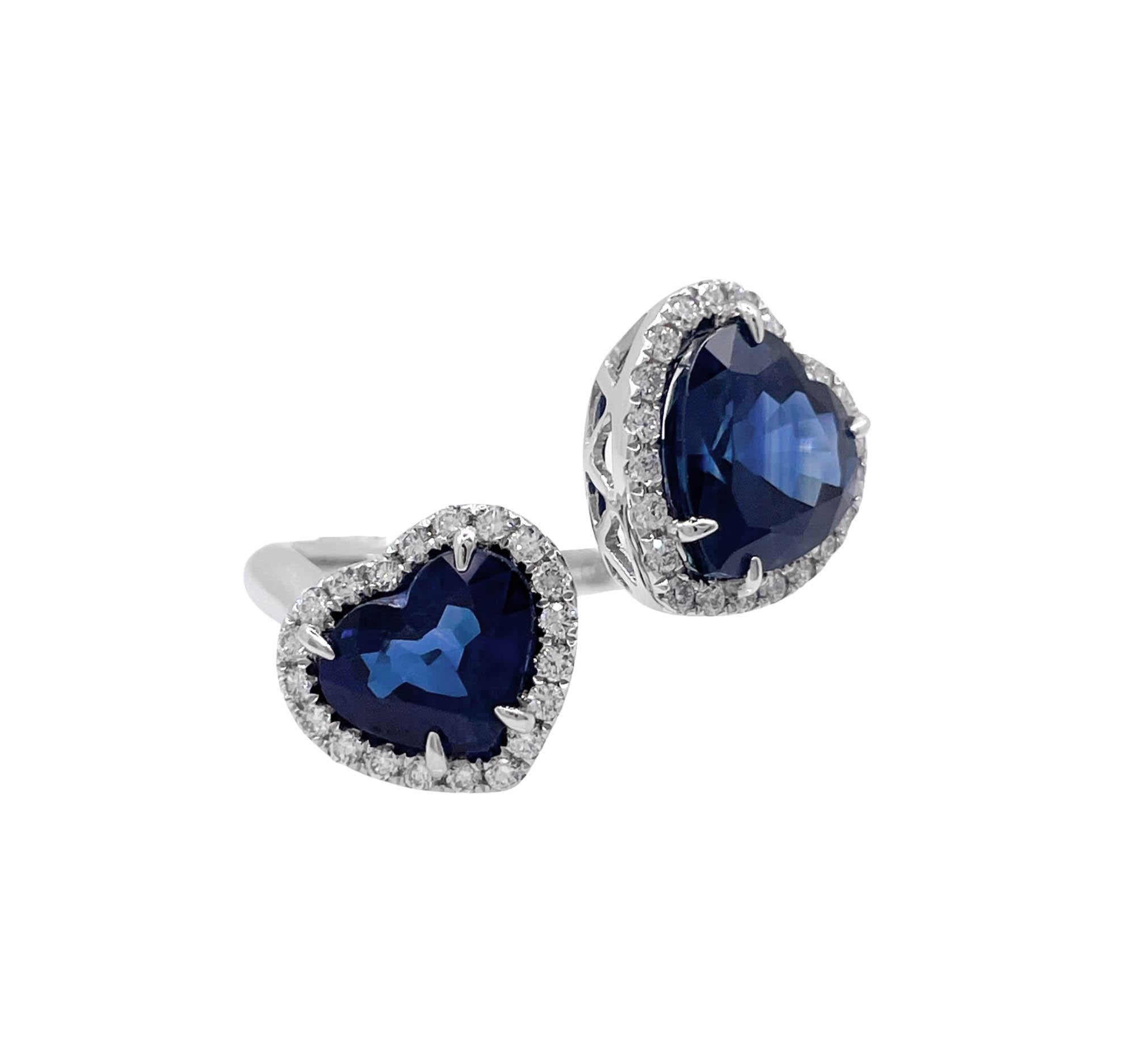 Jay Feder: 18 Karat Weißgold Herzförmiger Saphir-Diamant- Bypass-Ring für Damen oder Herren