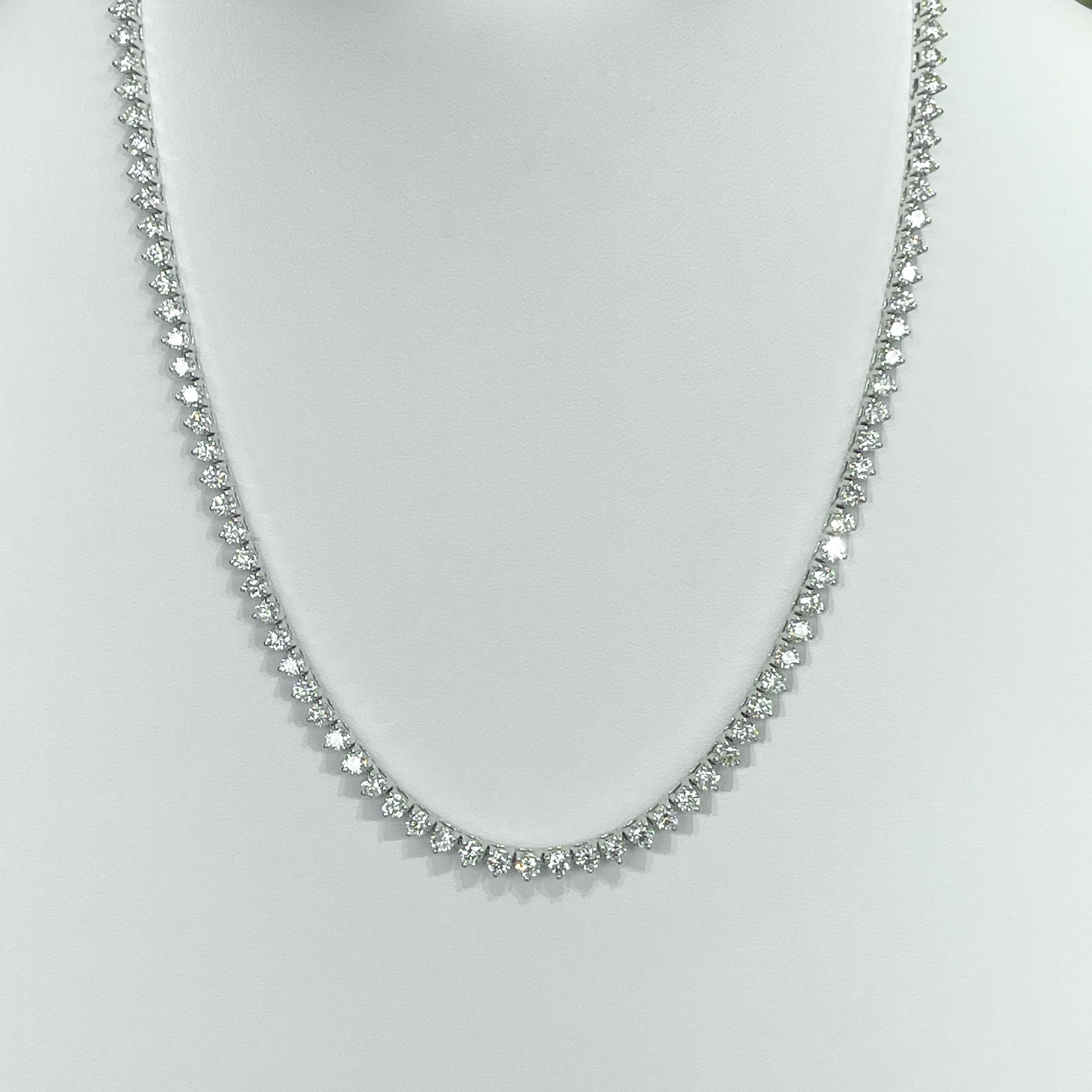 Women's or Men's Jay Feder 18k White Gold Round Diamond 3 Prong Tennis Necklace For Sale