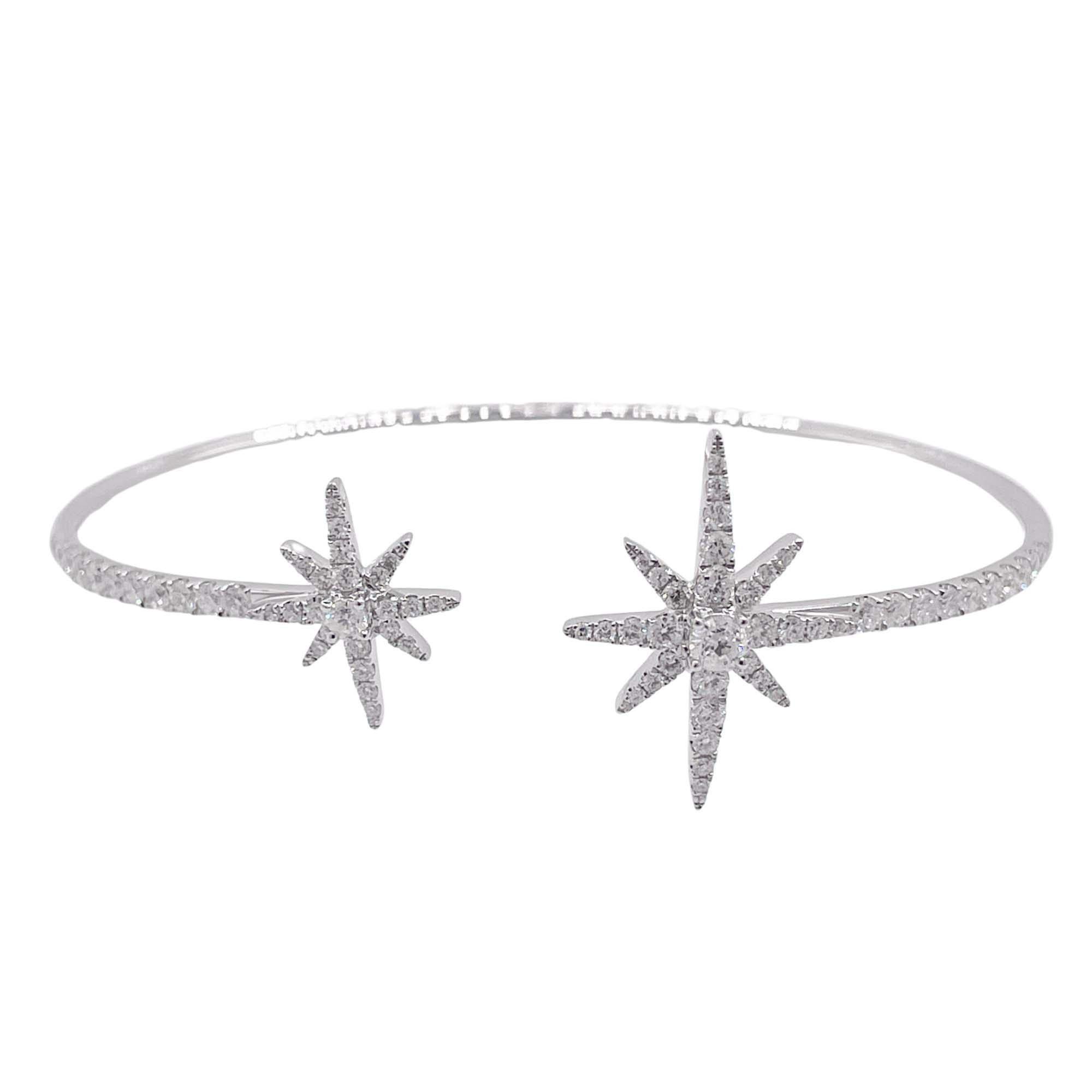 Pulsera brazalete cruzada estrella diamante redondo de oro blanco de 18k Jay Feder Corte redondo