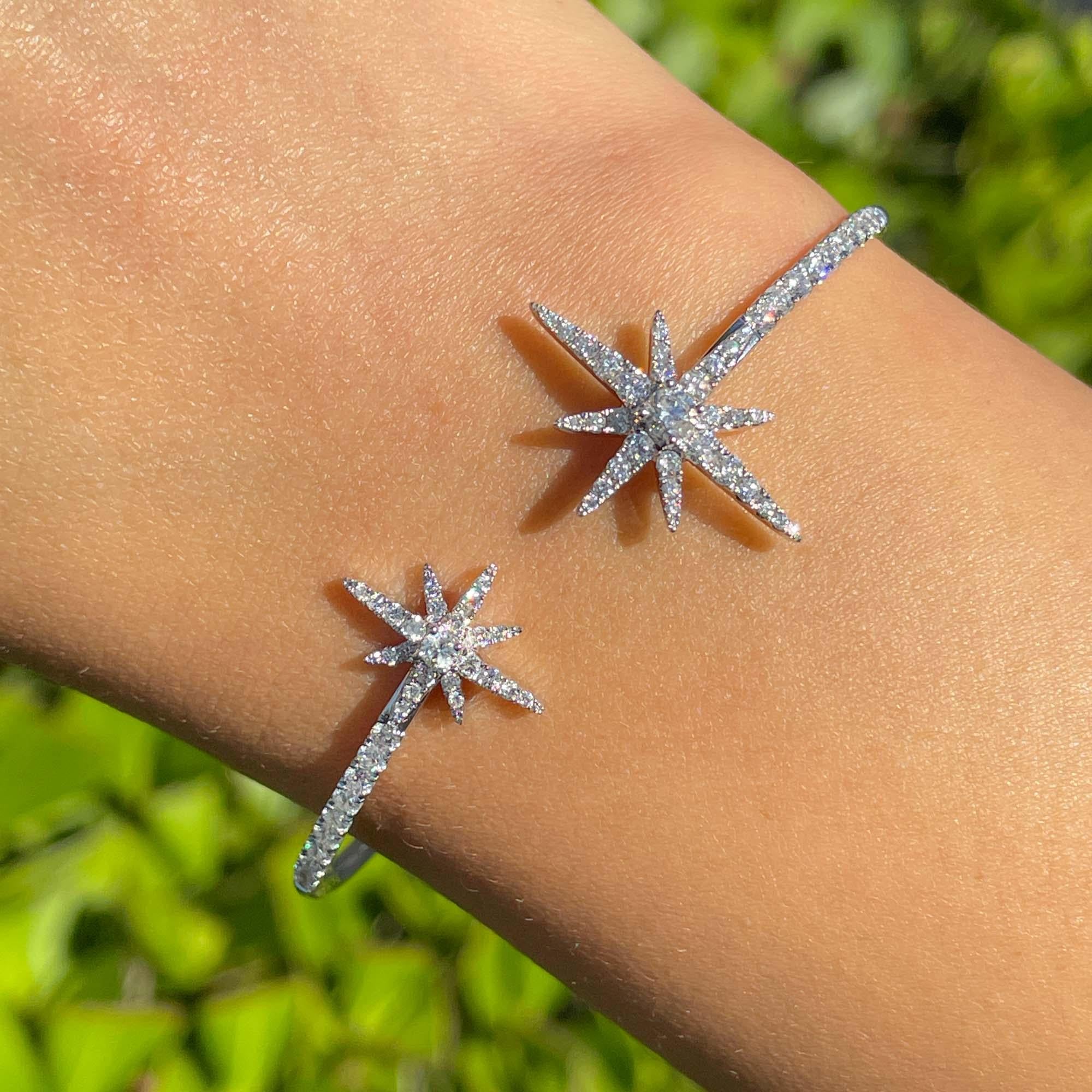 Pulsera brazalete cruzada estrella diamante redondo de oro blanco de 18k Jay Feder 2