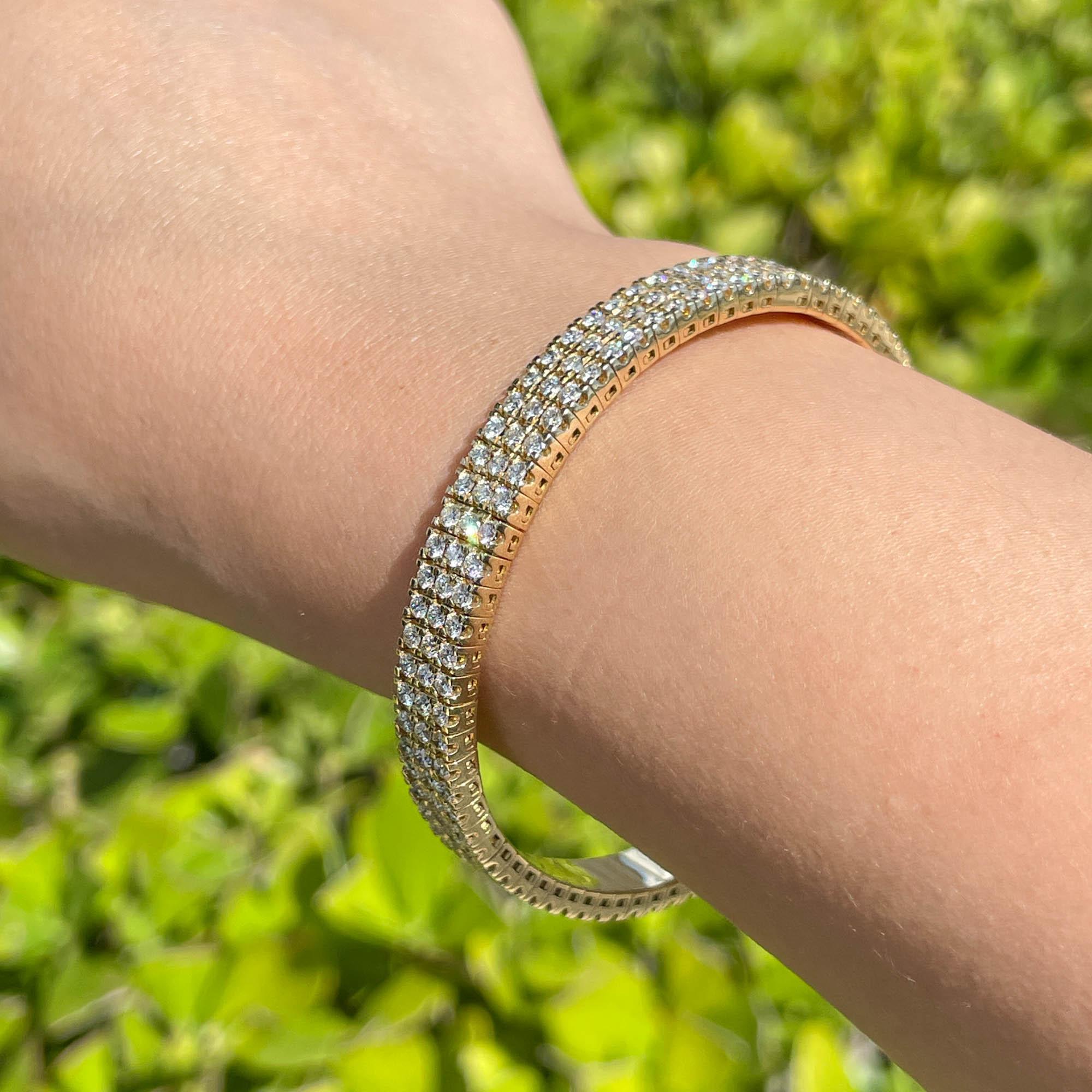 Jay Feders Bracelet Tennis en or jaune 18k à 3 rangs de diamants Unisexe en vente