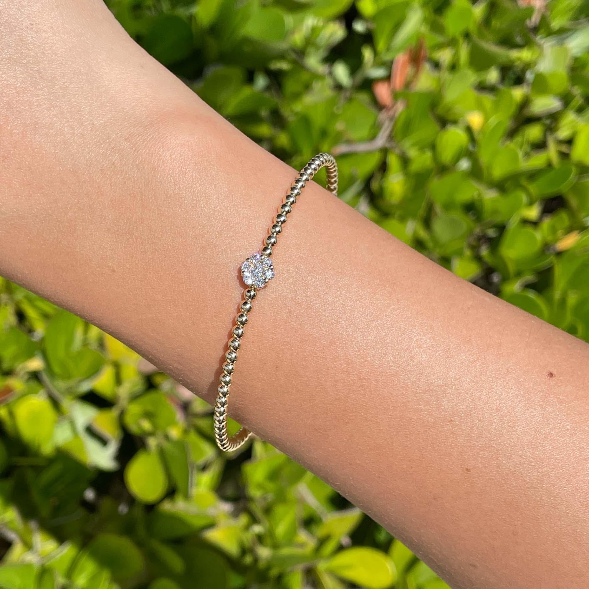 Jay Feders Bracelet en or jaune 18k avec fleurs et diamants Unisexe en vente