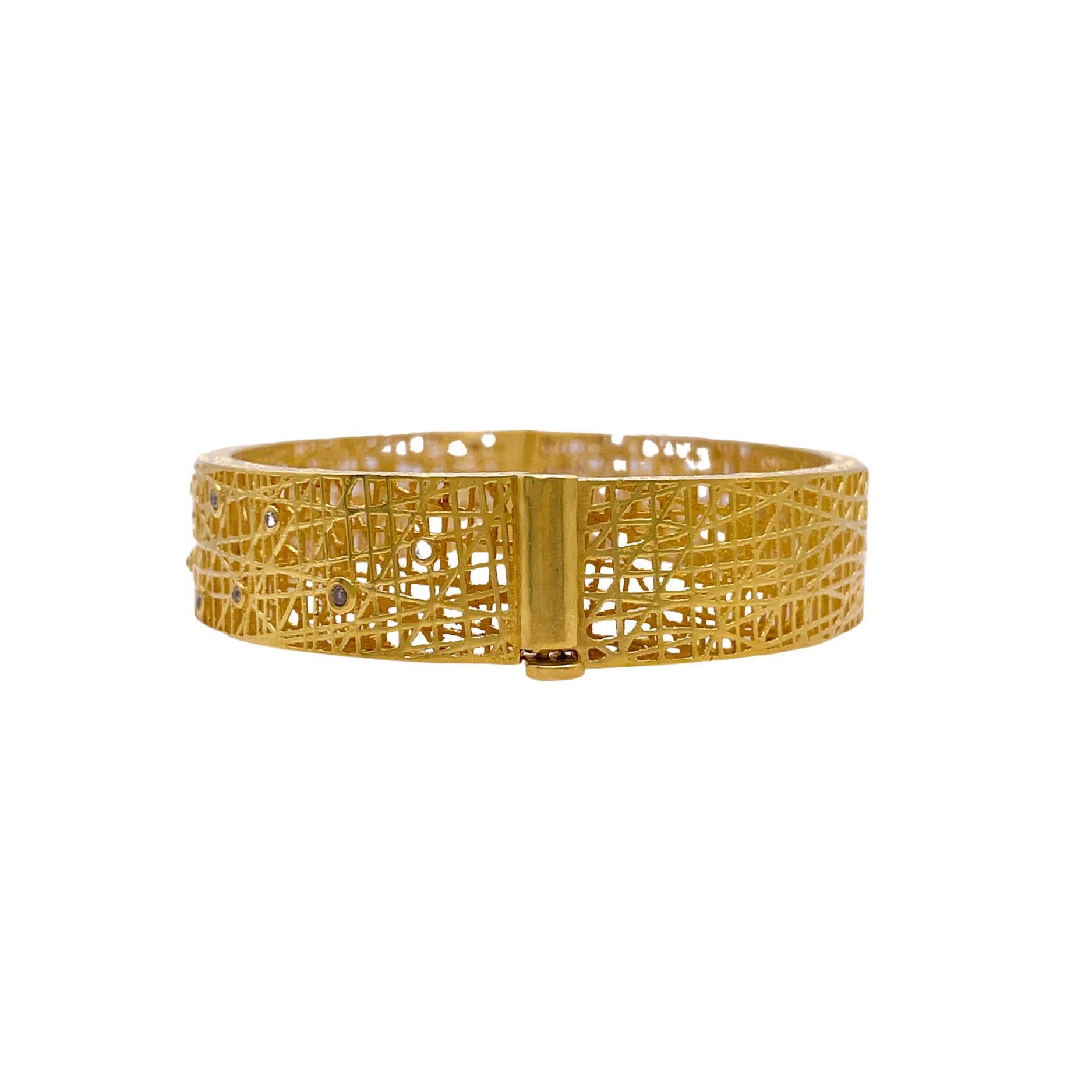 Women's or Men's Jay Feder 18k Yellow Gold Diamond Lace Bangle Bracelet For Sale