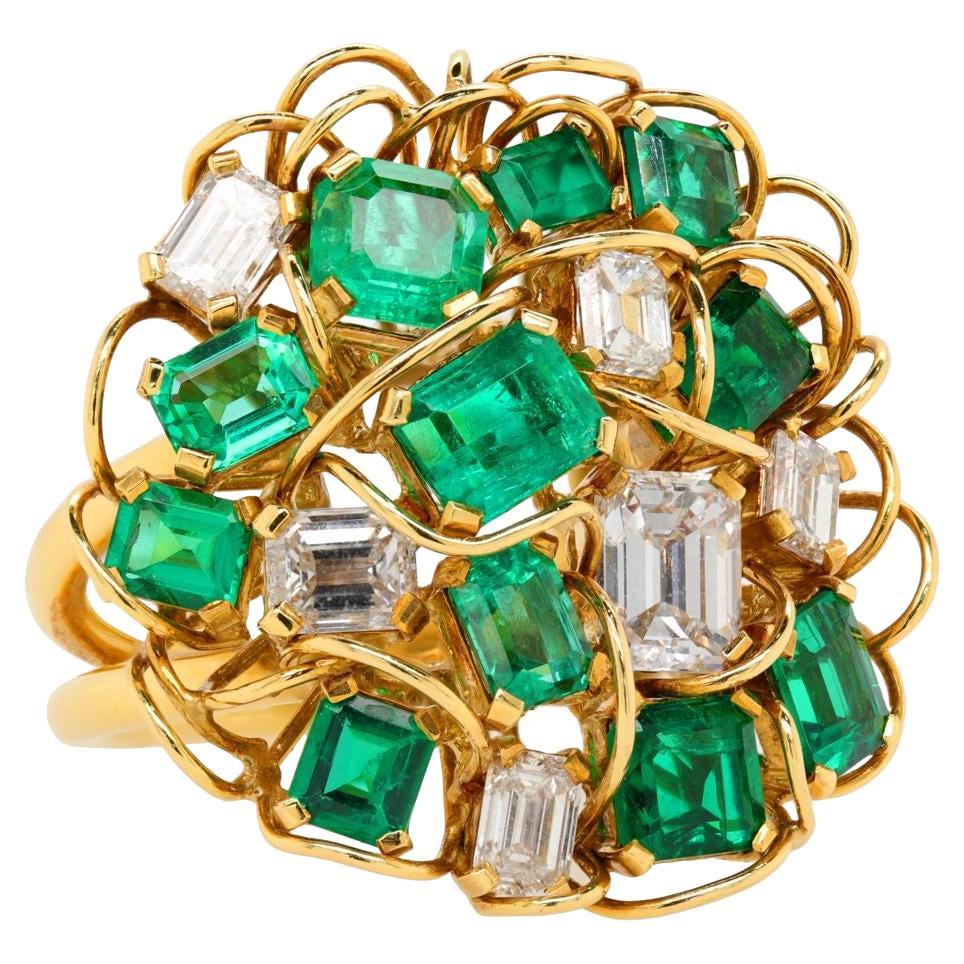 Jay Feder 18k Yellow Gold Green Emerald and Diamond Cluster Cocktail Ring For Sale