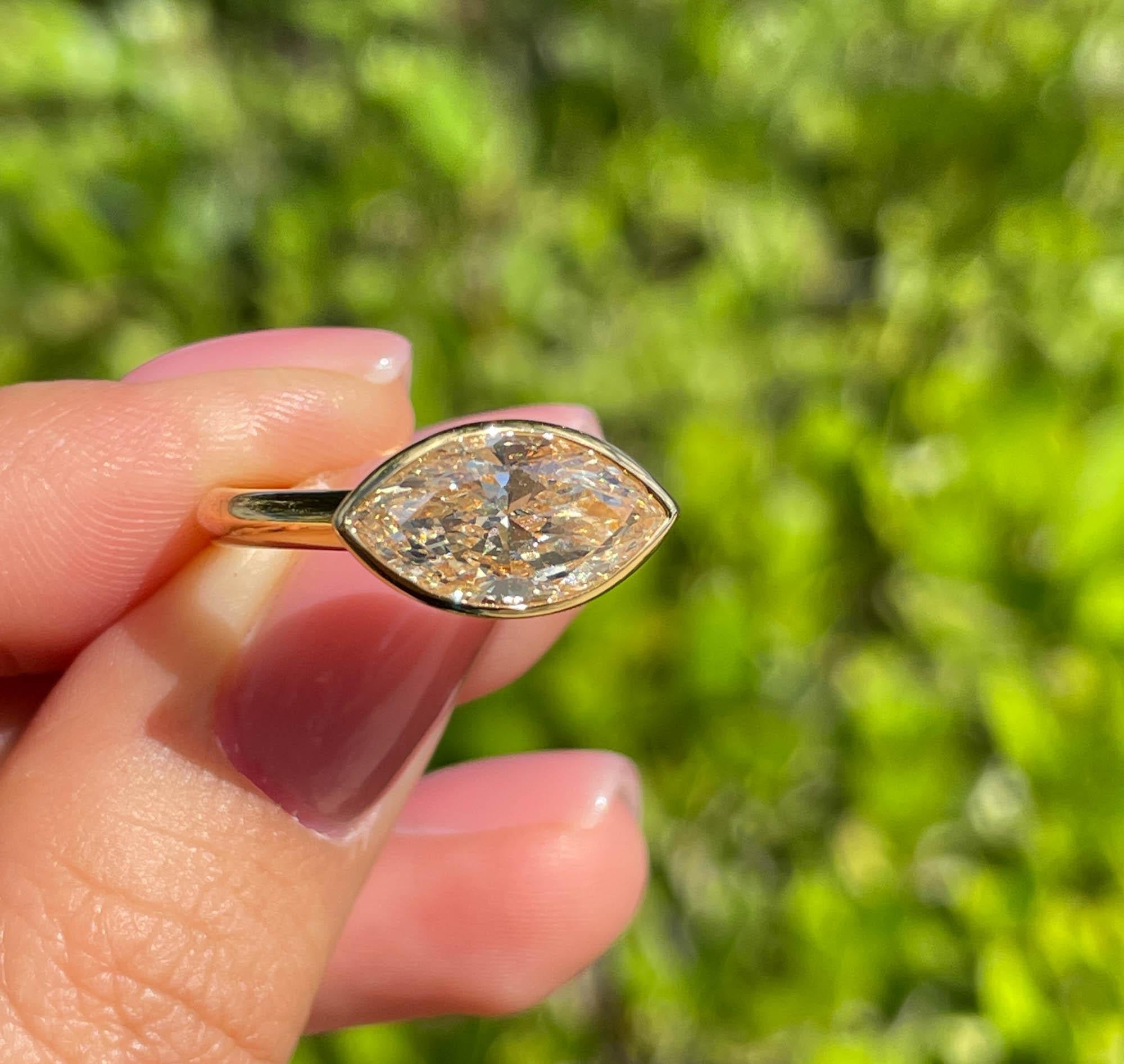 Jay Feder Verlobungsring, 18 Karat Gelbgold Marquise-Diamant, rechte Hand, Solitär 9