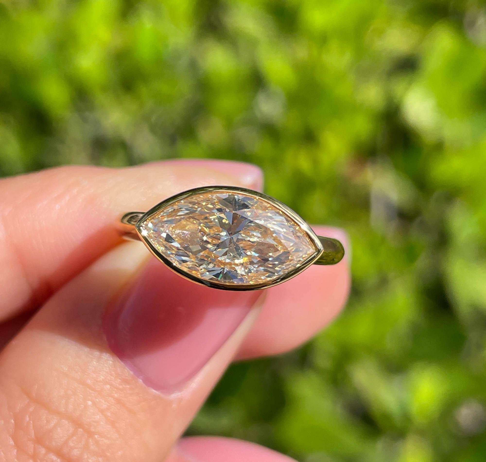 Jay Feder Verlobungsring, 18 Karat Gelbgold Marquise-Diamant, rechte Hand, Solitär 10