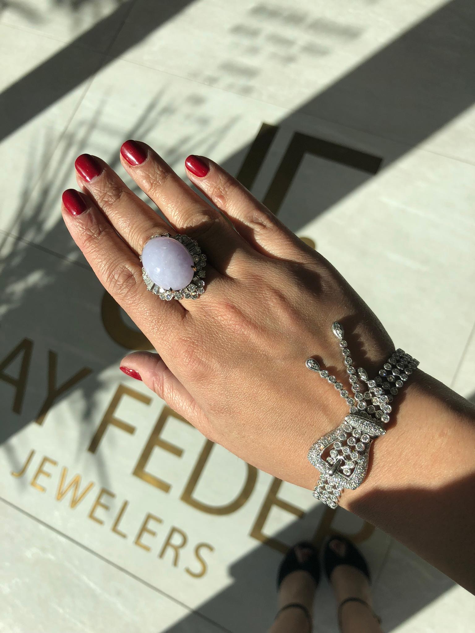 Jay Feder Cabochon Lavender Jade Diamond 14k White Gold Ring In Good Condition For Sale In Boca Raton, FL