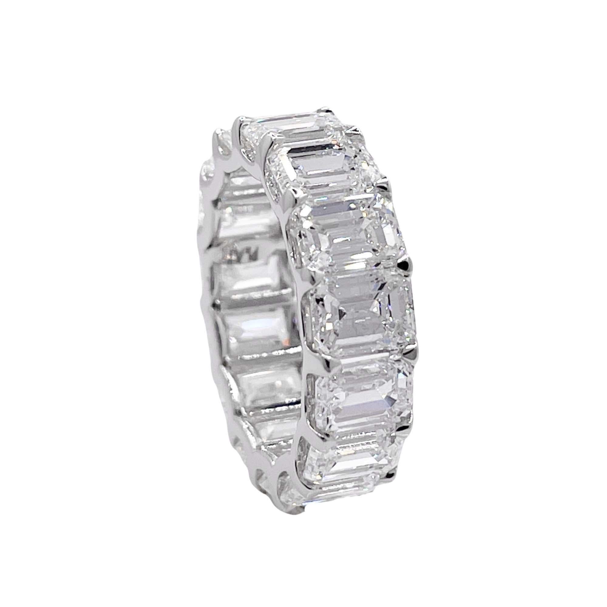 Jay Feder Platinum Emerald Diamond Eternity Band Ring In Good Condition For Sale In Boca Raton, FL