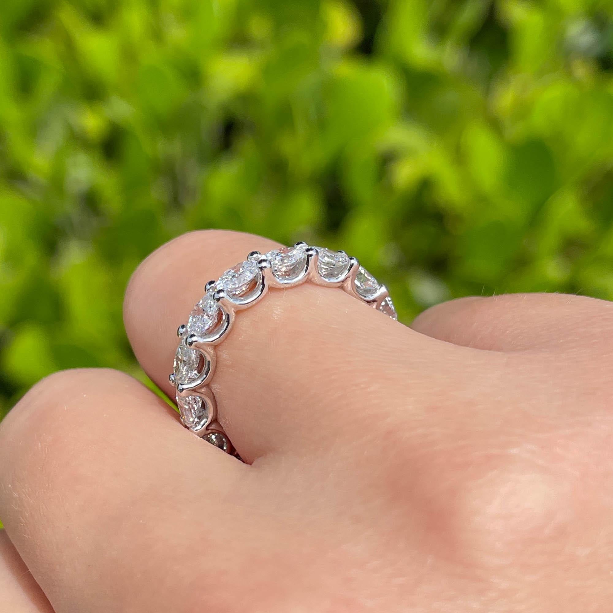 Oval Cut Jay Feder Platinum Oval Diamond East-West Eternity Band Ring For Sale