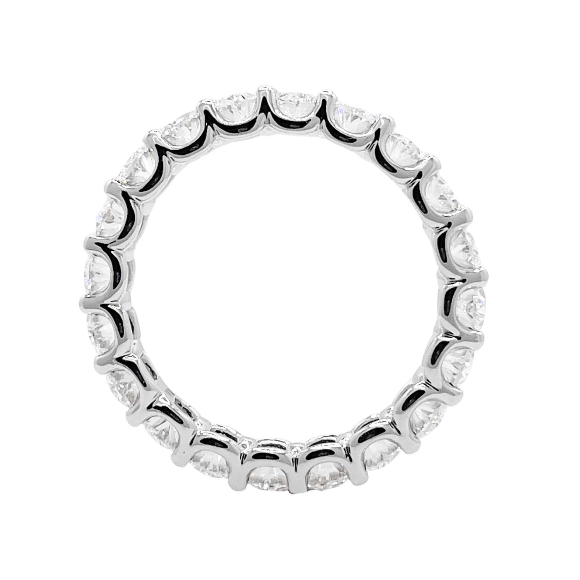 Women's or Men's Jay Feder Platinum Oval Diamond Eternity Wedding Band For Sale