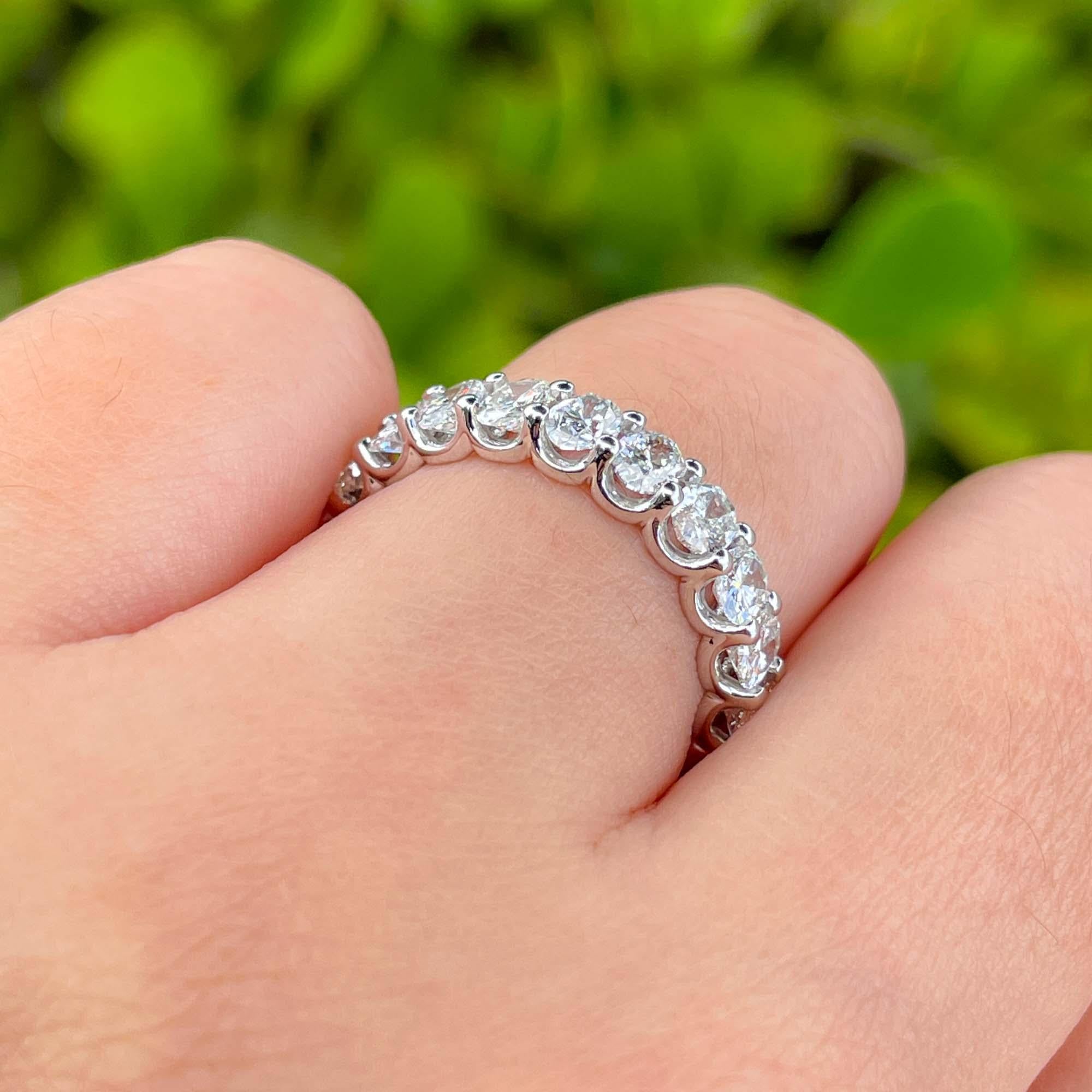 Jay Feder Platinum Oval Diamond Eternity Wedding Band For Sale 2