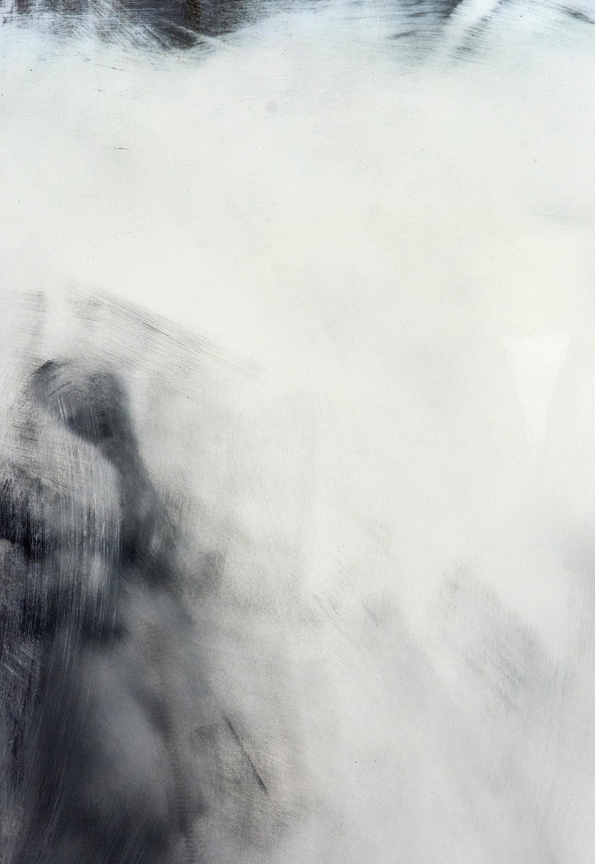 Ombak 1 – dunkel, atmosphärisch, abstrakt, Landschaft, Harz und Acryl auf Tafel (Grau), Abstract Painting, von Jay Hodgins
