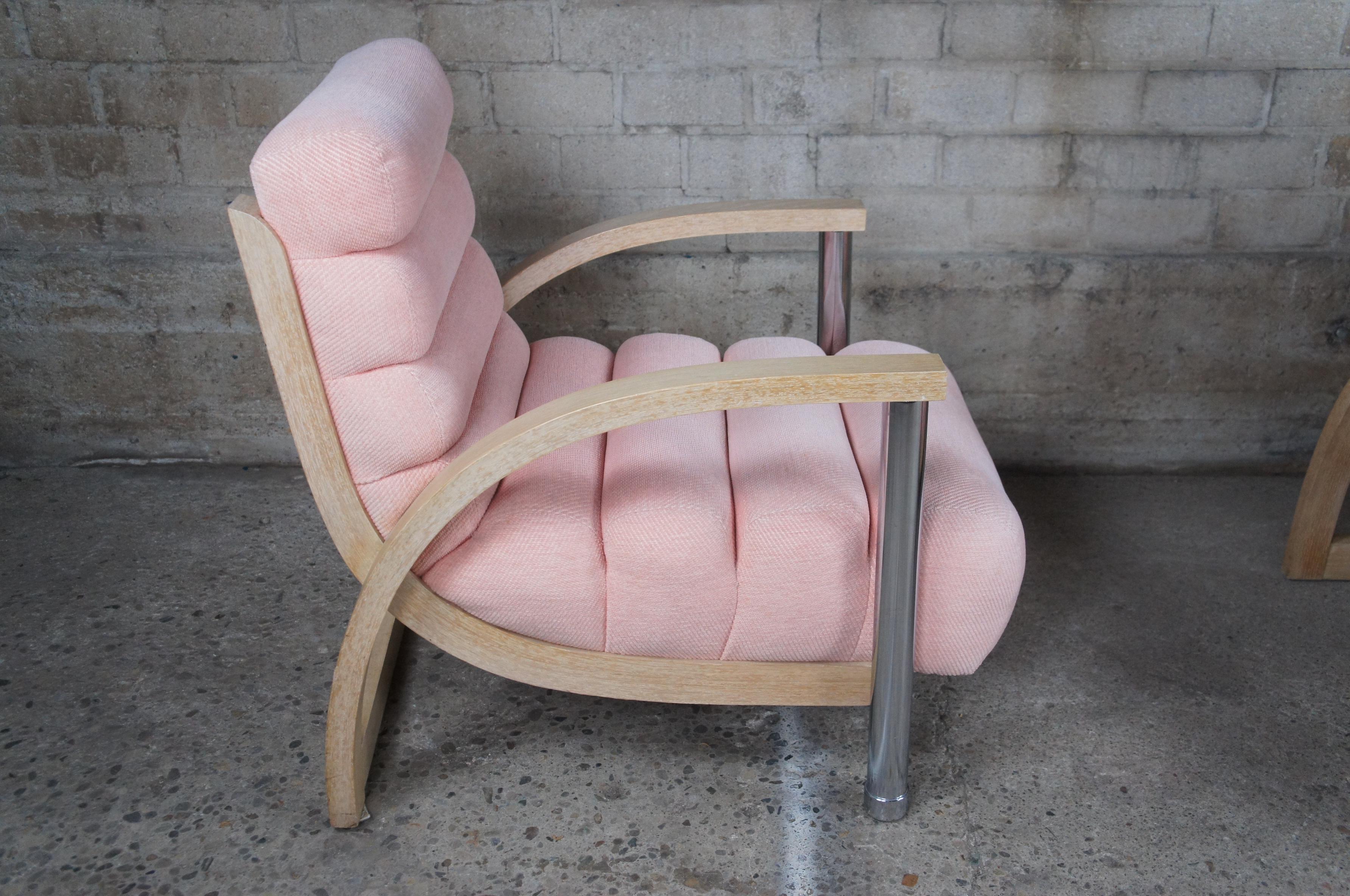 Jay Spectre Century Eclipse Salmón Rosa Post Moderno Cromo Club Lounge Sillón con Brazos finales del siglo XX en venta
