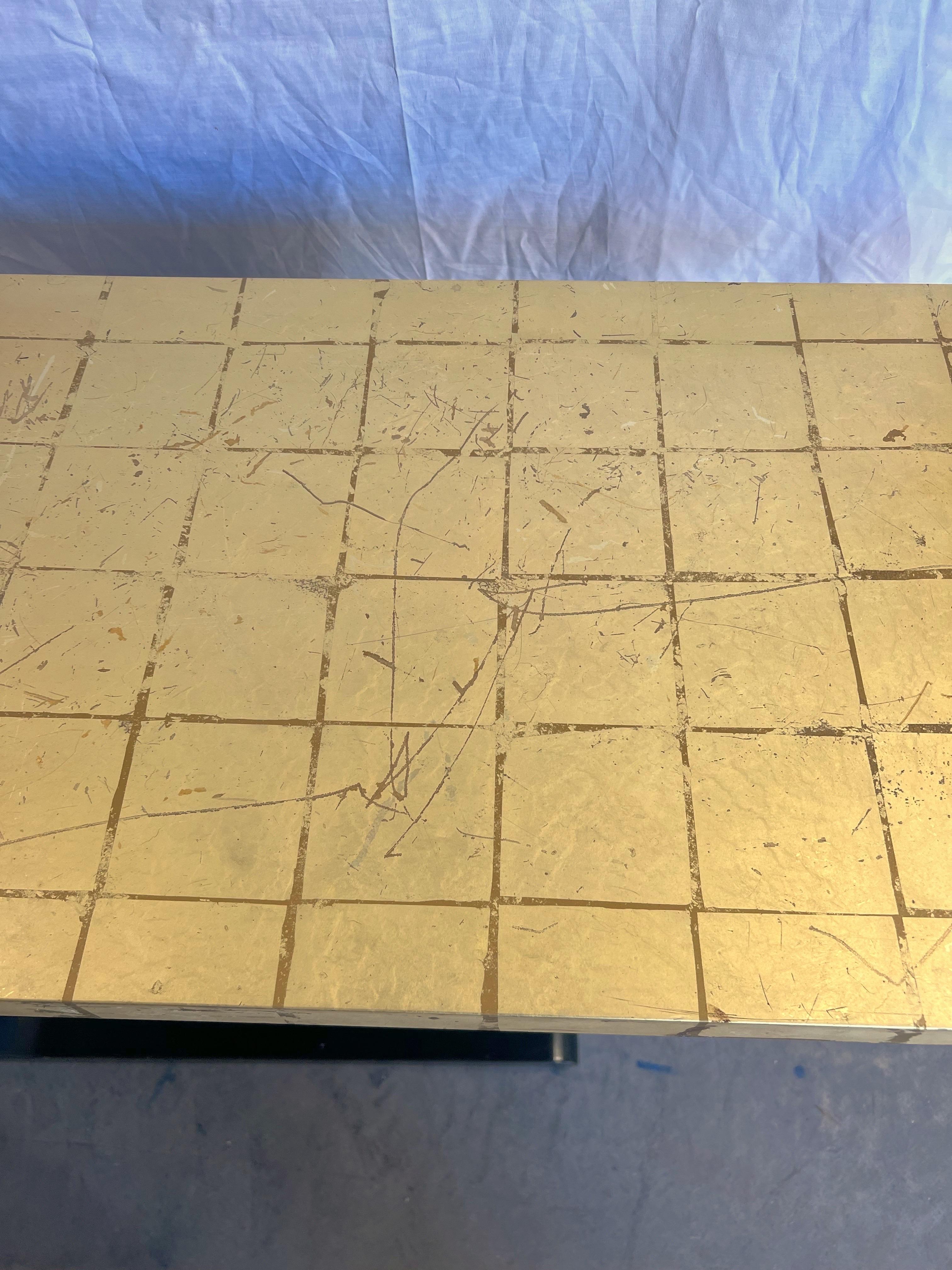 Table console Jay Spectre en feuille d'or et laque noire Bon état - En vente à Charleston, SC