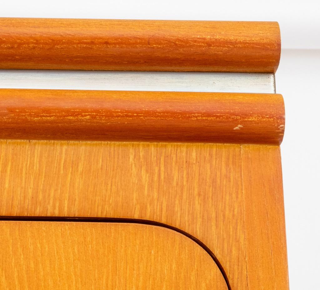 Mid-Century moderno Jay Spectre per il mobile multimediale Century Oak in vendita