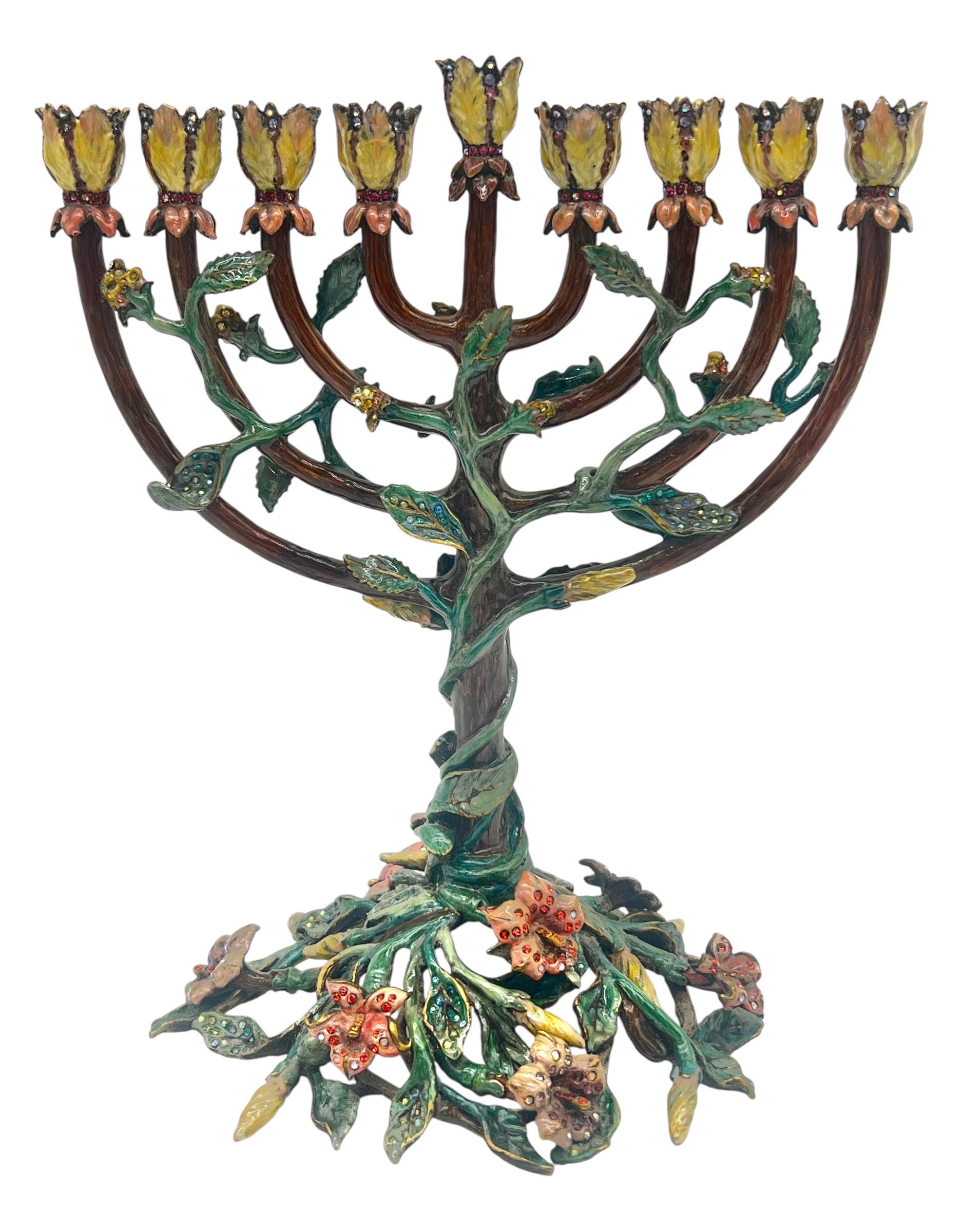 Americano Jay Strongwater Menorah di Hanukkah smaltata e ingioiellata con Magnolia in vendita