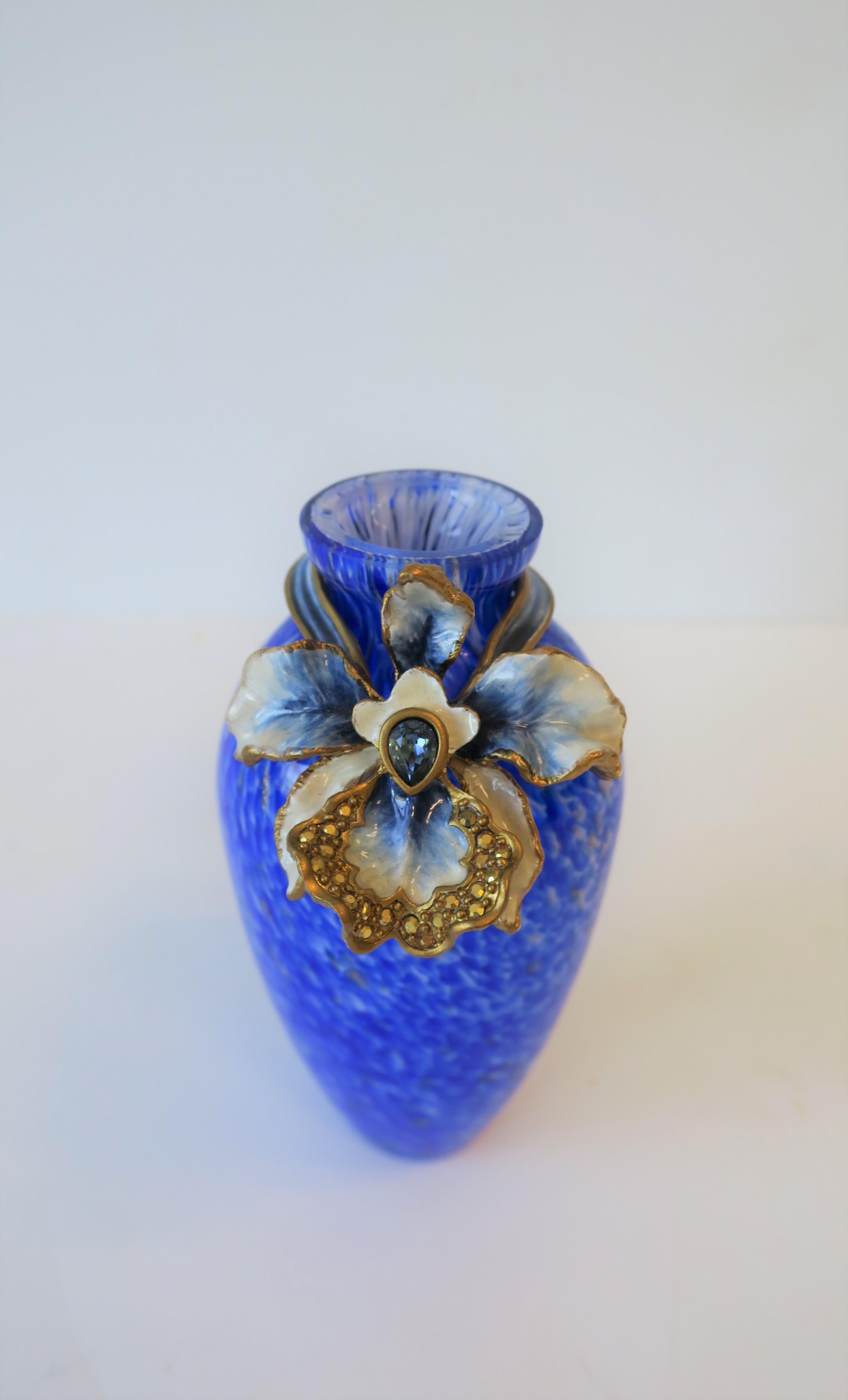 Jay Strongwater Blue White and Gold Art Glass Vase 3