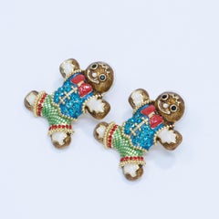Jay Strongwater - Orecchini a perno con smalto e cristalli di Jay Strongwater Gingerbread Man - Golding