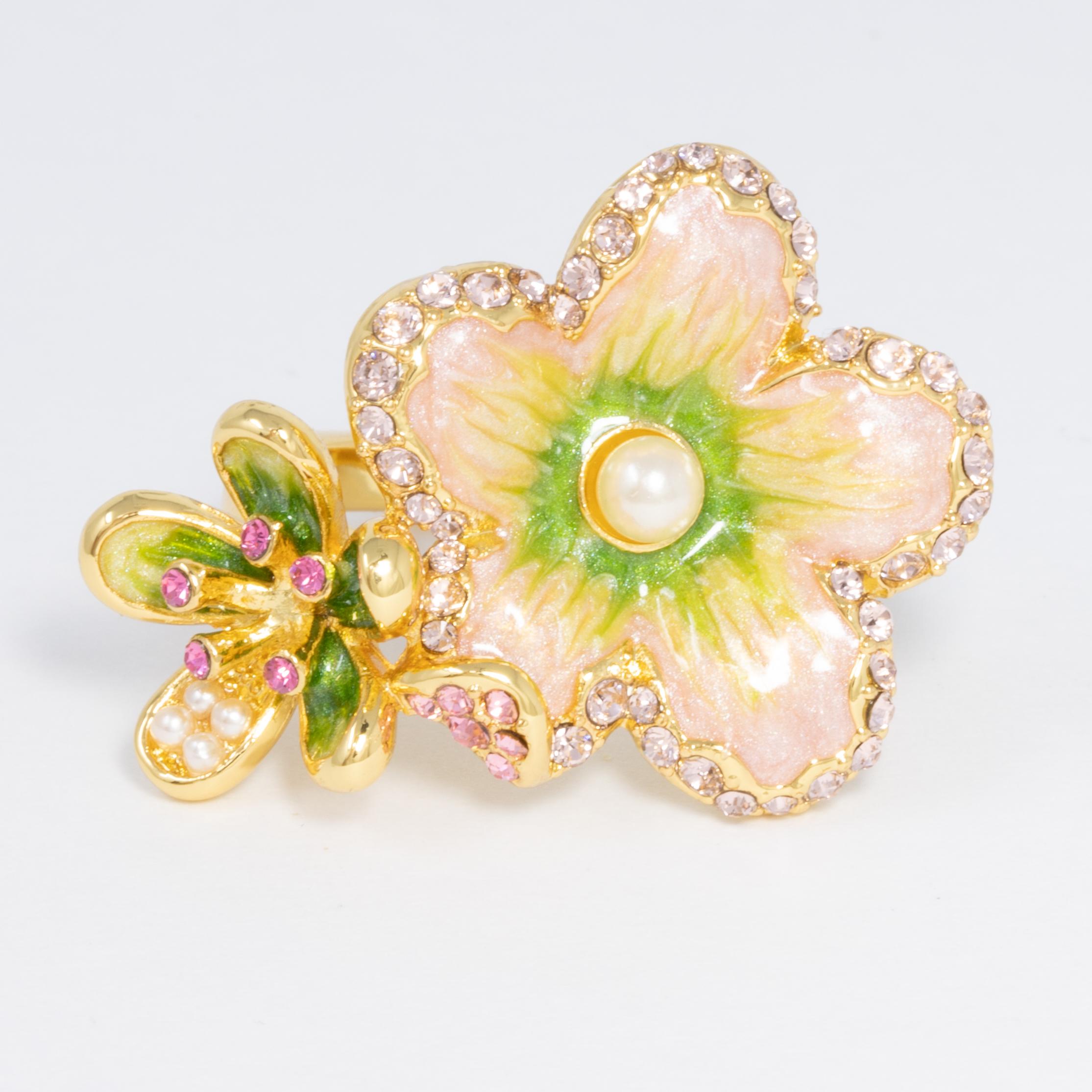 Flower power! An ornate floral ring, featuring two flowers painted in green and pink enamel and accented with crystals and a single faux pearl.

Ring size US 7.25

Hallmarks: Jay, Jay Strongwater, CN

By Jay Strongwater, originally for HSN. Gold