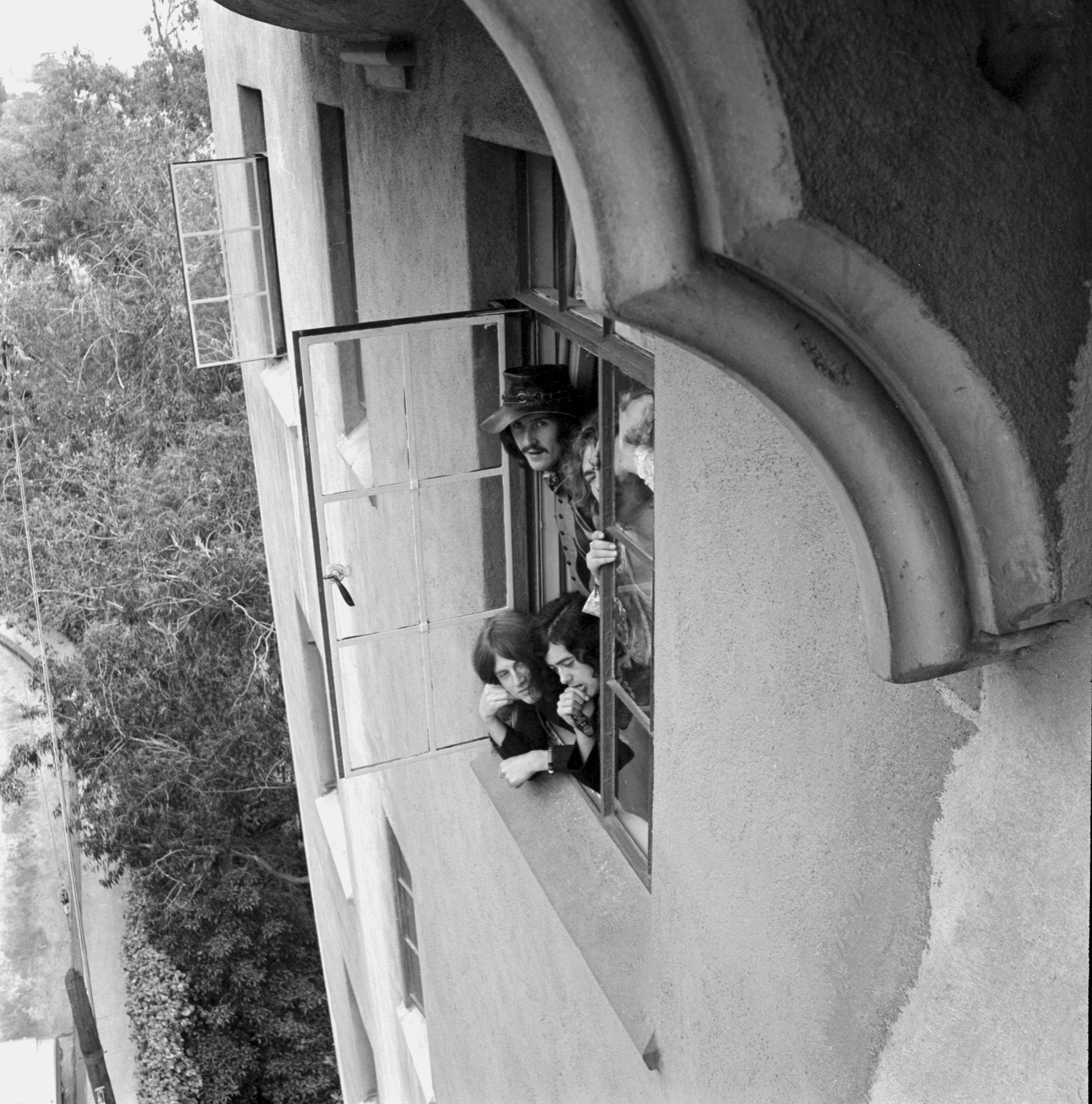 Jay Thompson Portrait Photograph - Led Zeppelin in Window Globe Photos Fine Art Print