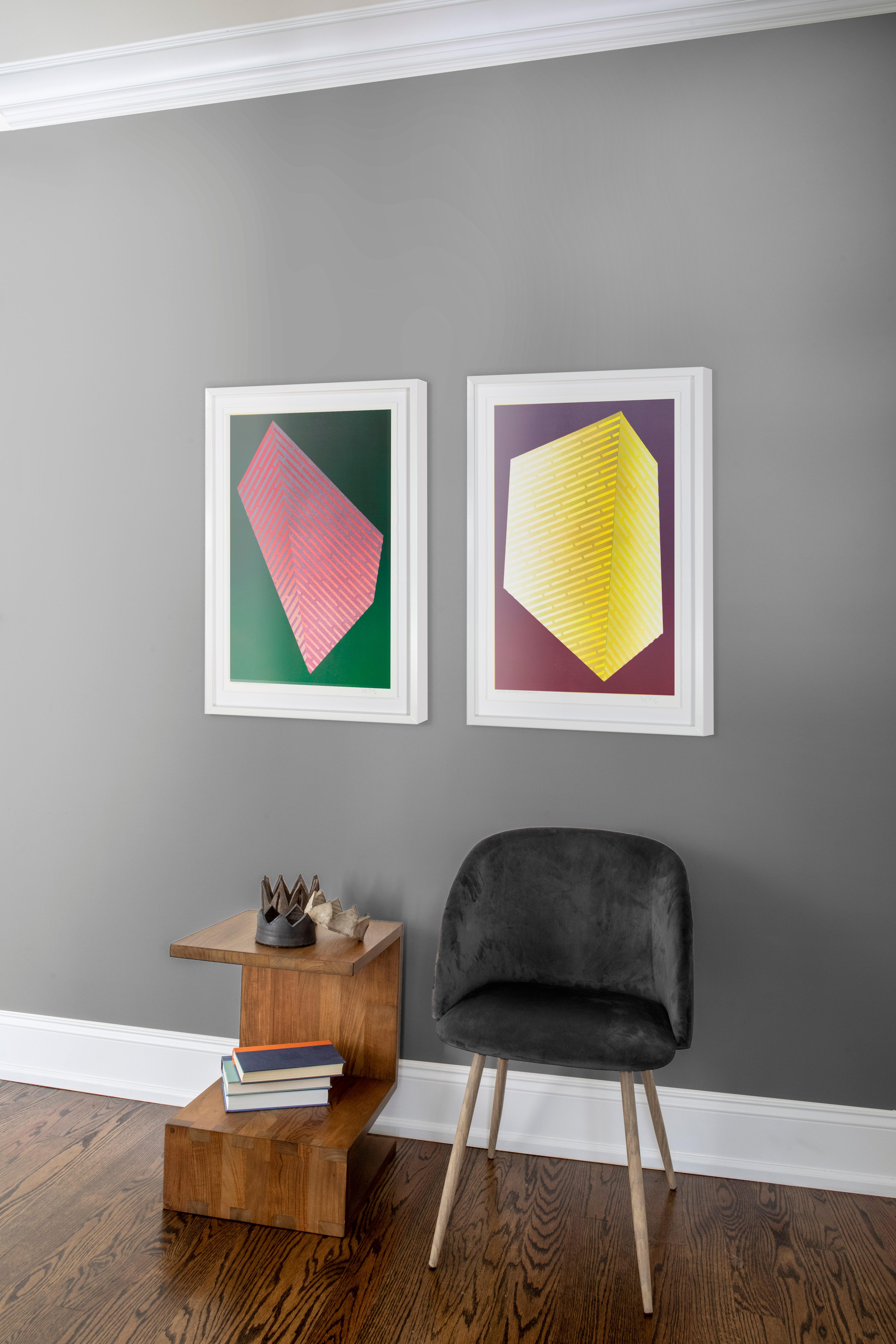 Polígono luminiscente XIII: pintura abstracta geométrica; motivo de líneas rosas y verdes en venta 3