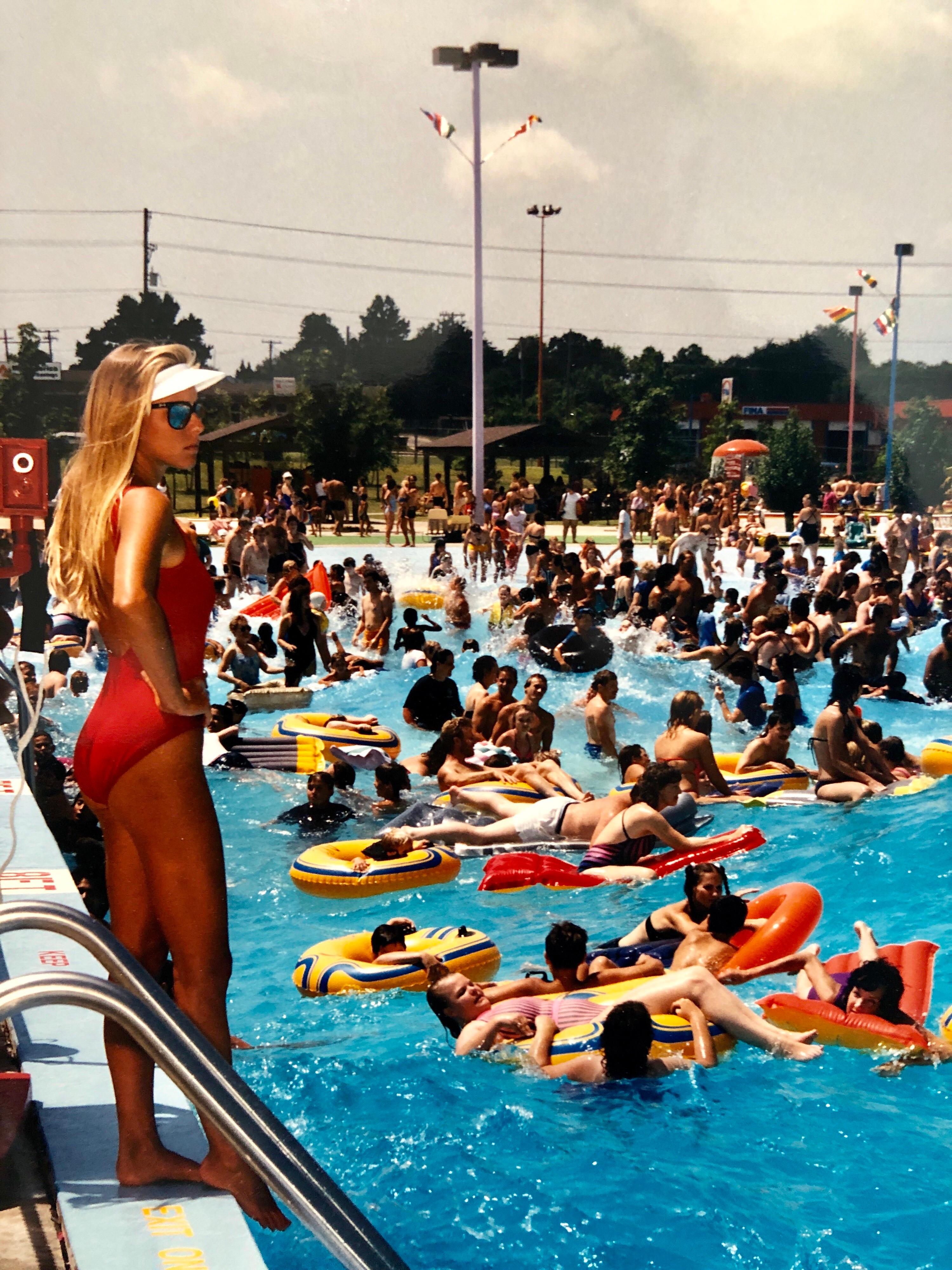 Crowded Swimming Pool Signed Vintage Color Photograph Chicago Photo Jay Wolke For Sale 2
