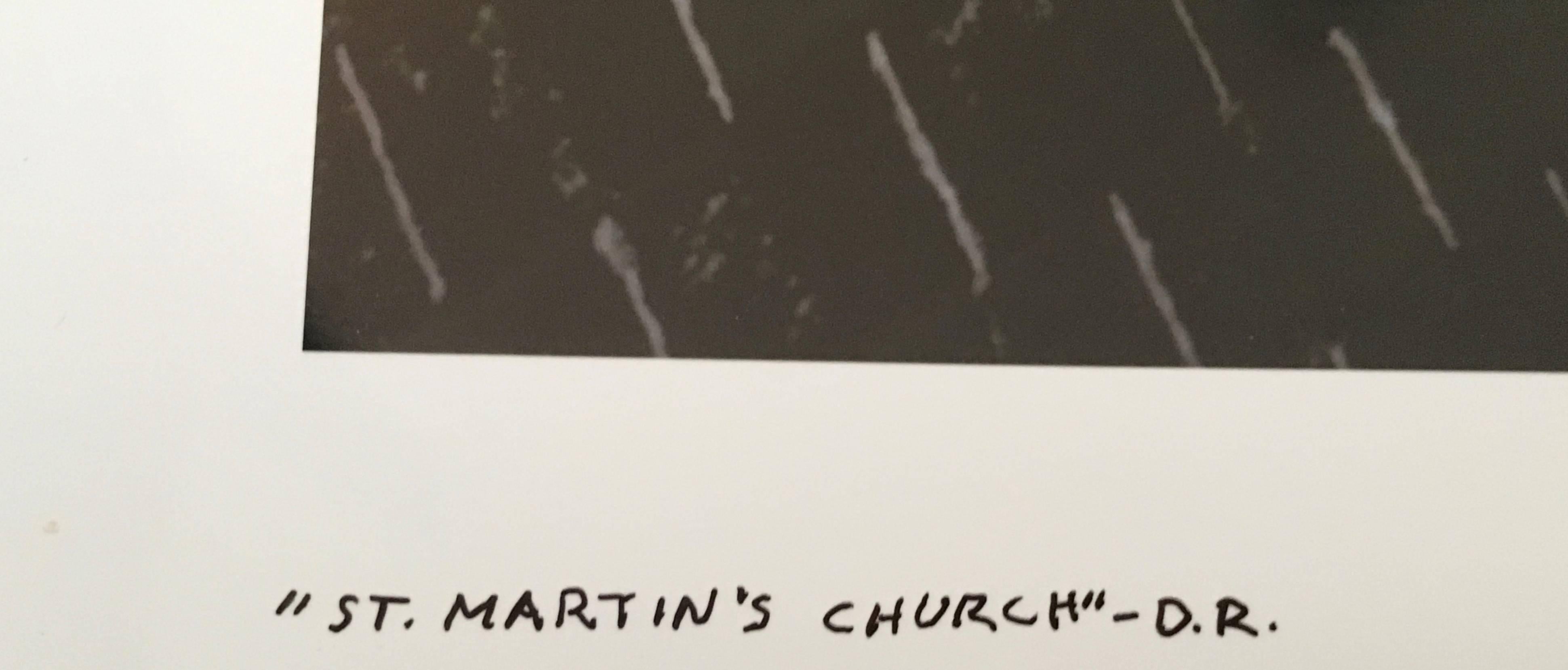 L'église St. Martin's, photographie couleur à grande échelle - Photograph de Jay Wolke
