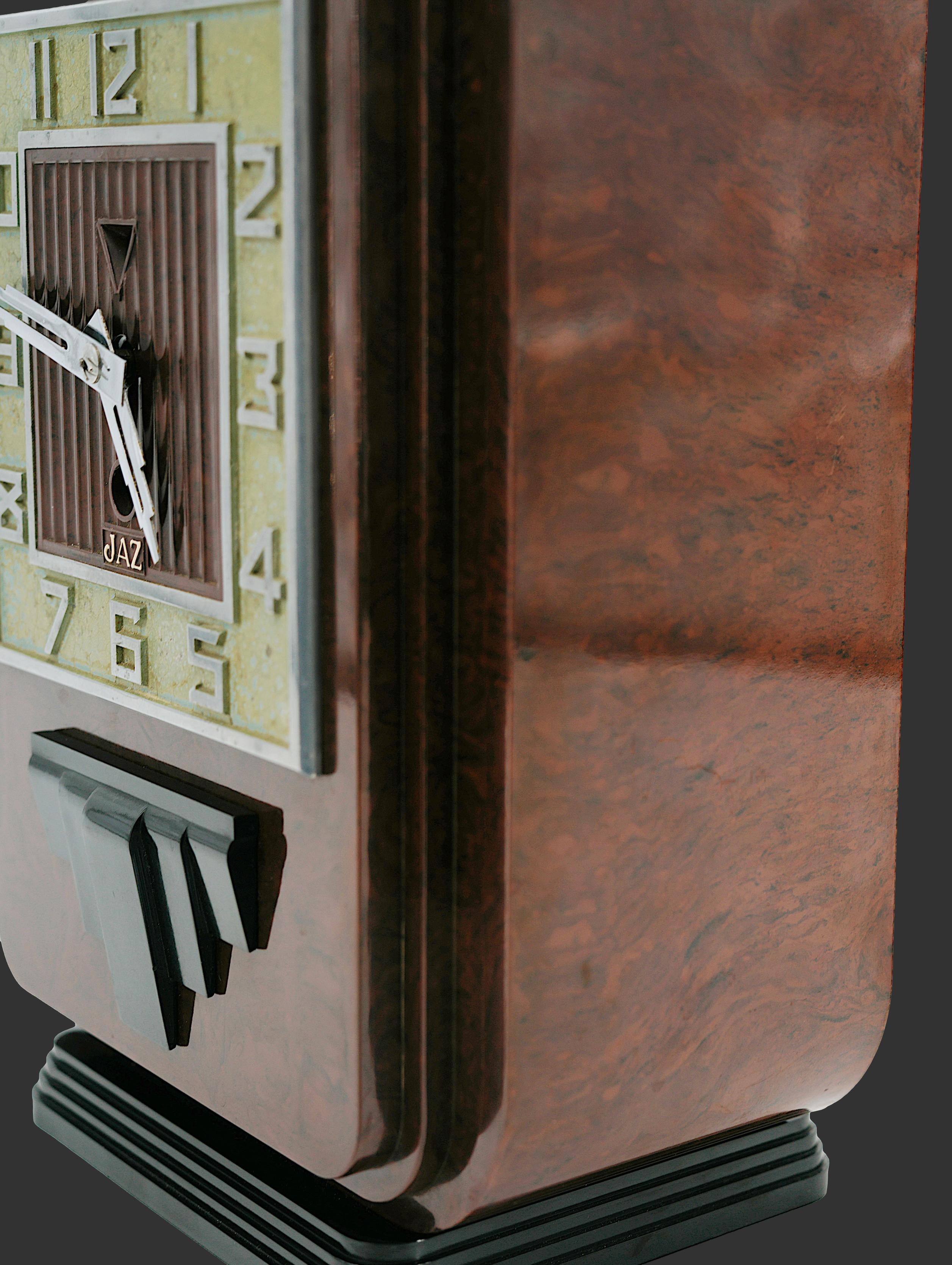 Horloge Art déco en bakélite chaude JAZ, 1920 4