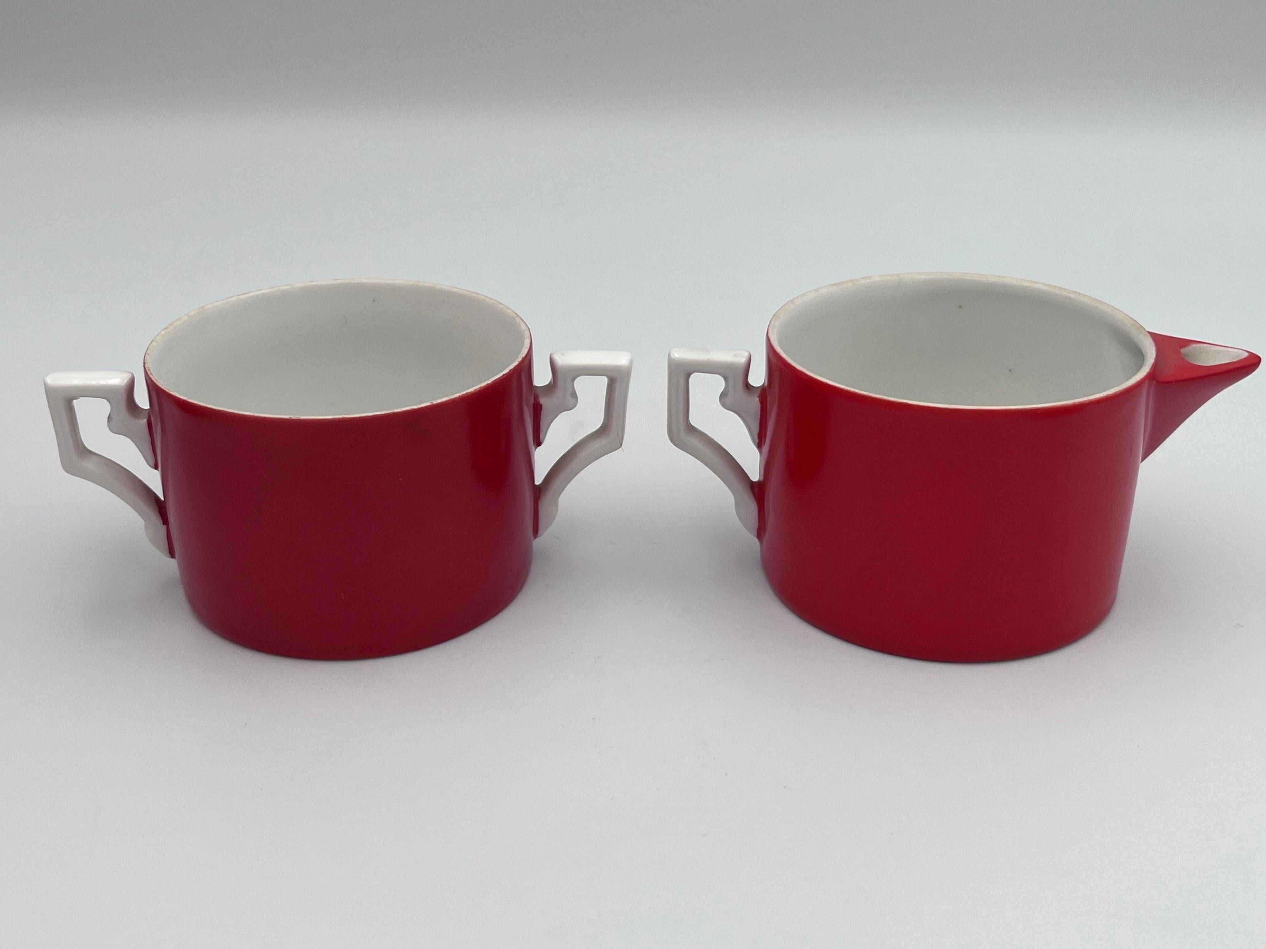 Service à café Demitasse en porcelaine rouge et blanche Jazz Age 1930's EPIAG Art Deco en vente 2