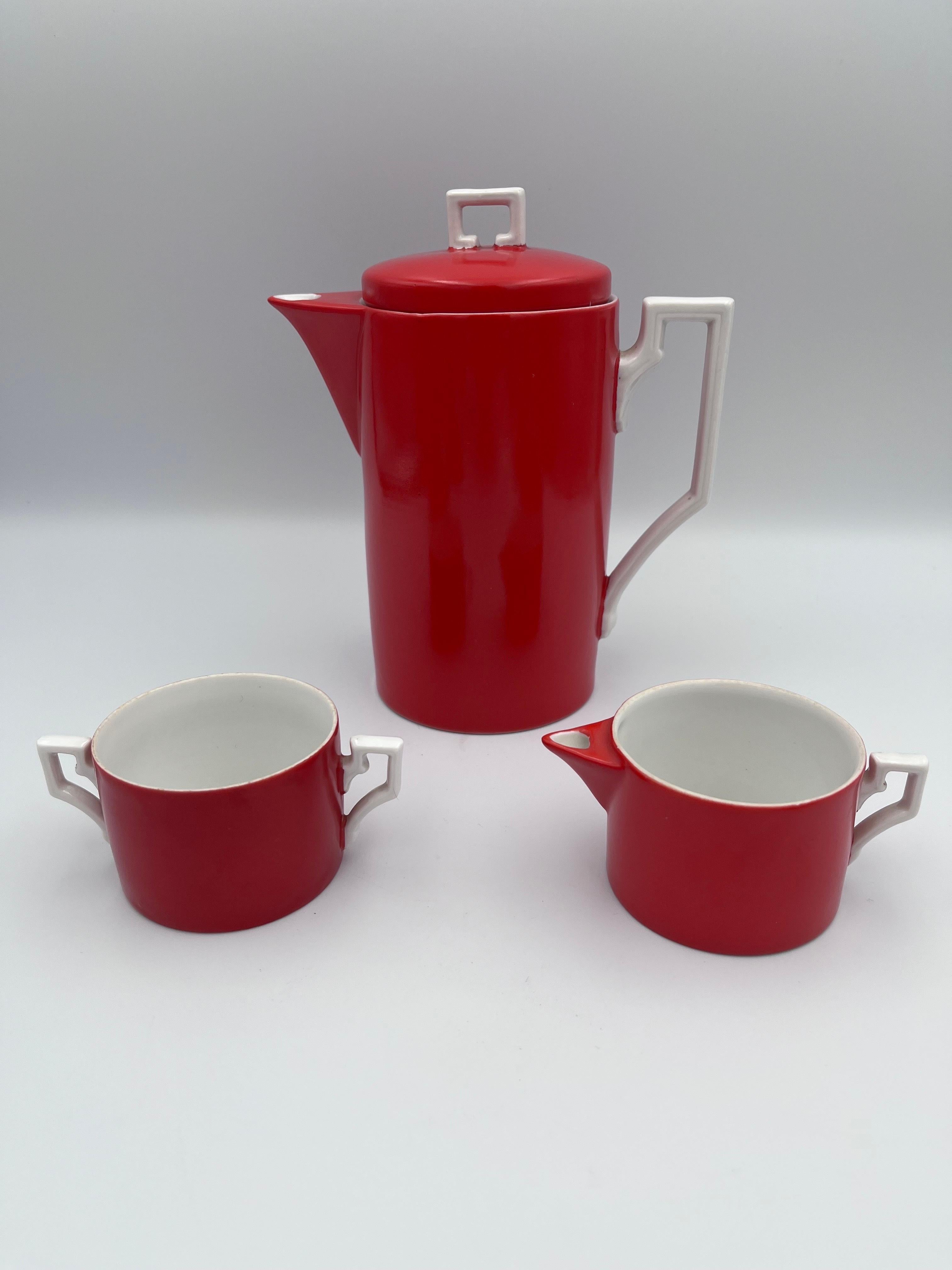 Art déco Service à café Demitasse en porcelaine rouge et blanche Jazz Age 1930's EPIAG Art Deco en vente